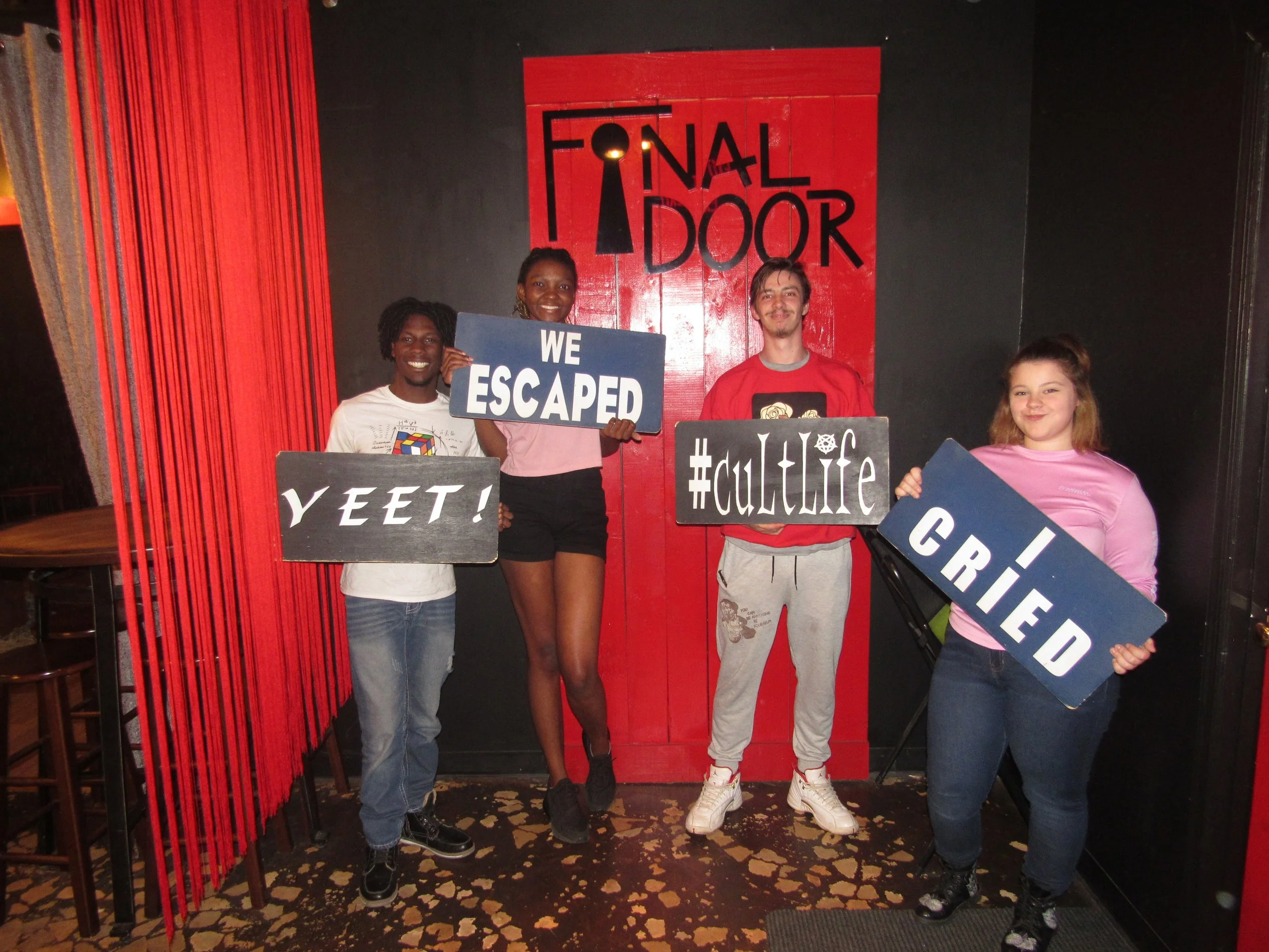 the-final-door-escape-room-columbia-sc-team-photos-04-08-24 (5).JPG