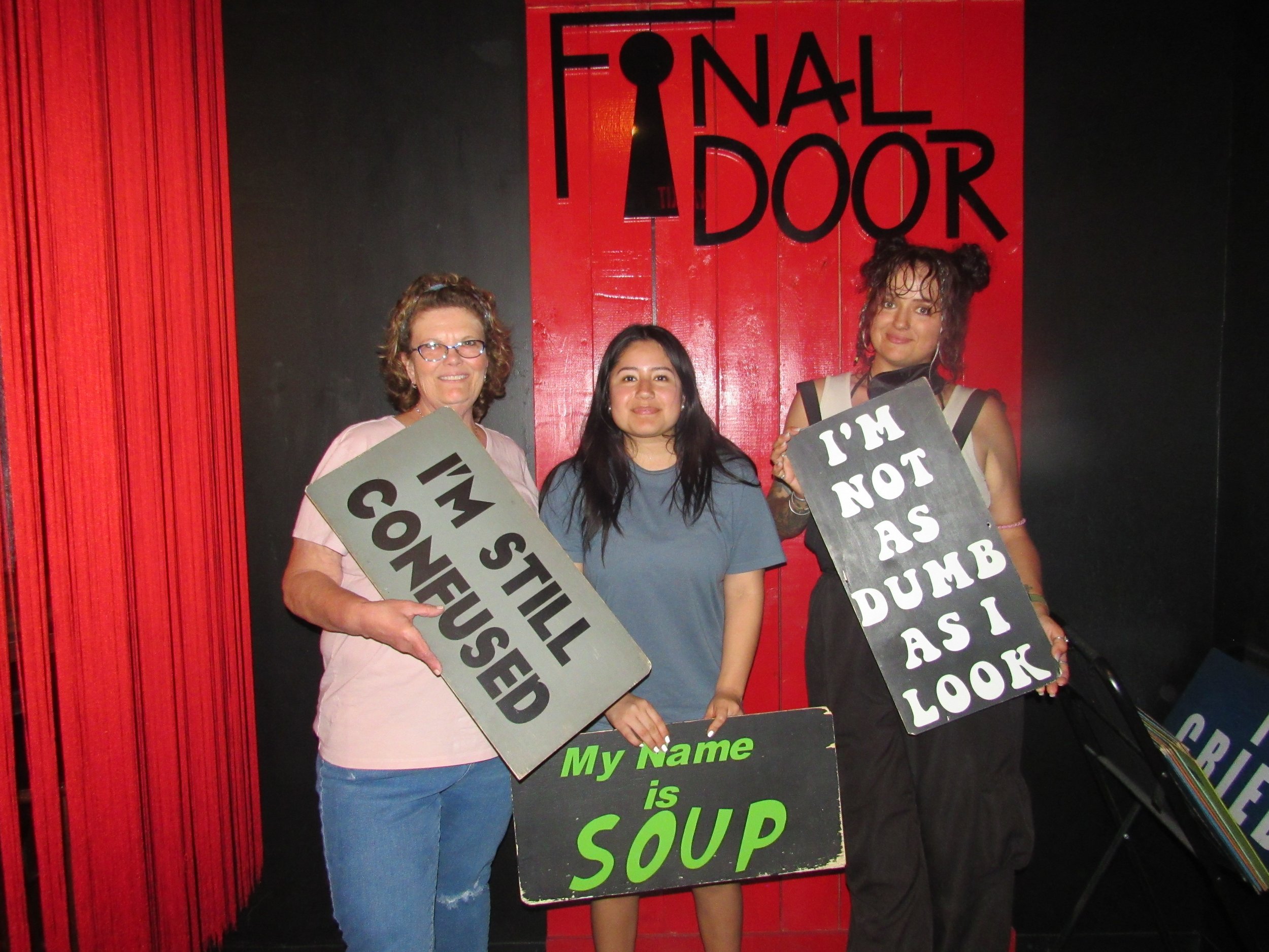the-final-door-escape-room-columbia-sc-team-photos-04-18-24 (5).JPG