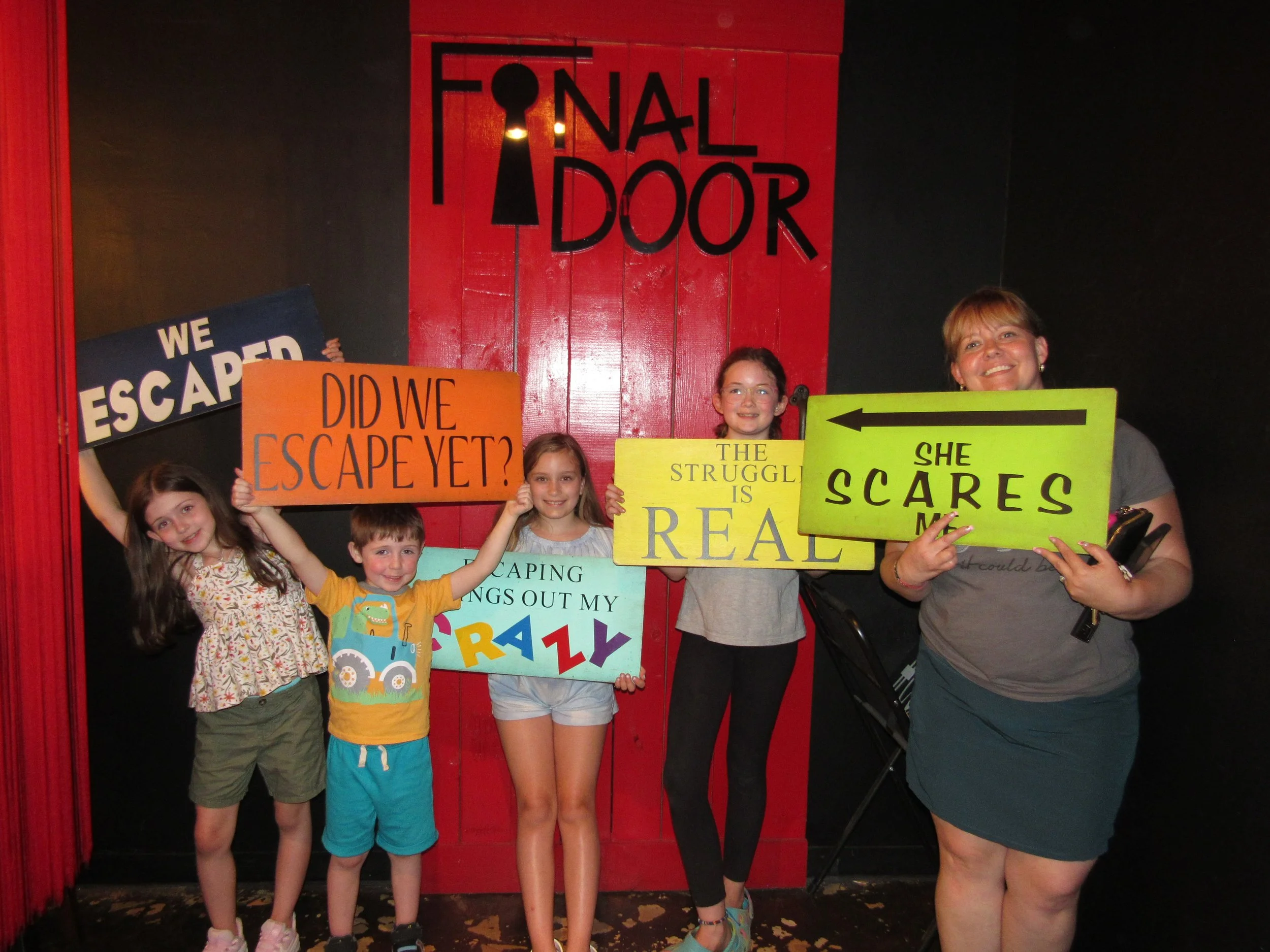 the-final-door-escape-room-columbia-sc-team-photos-04-26-24 (4).JPG