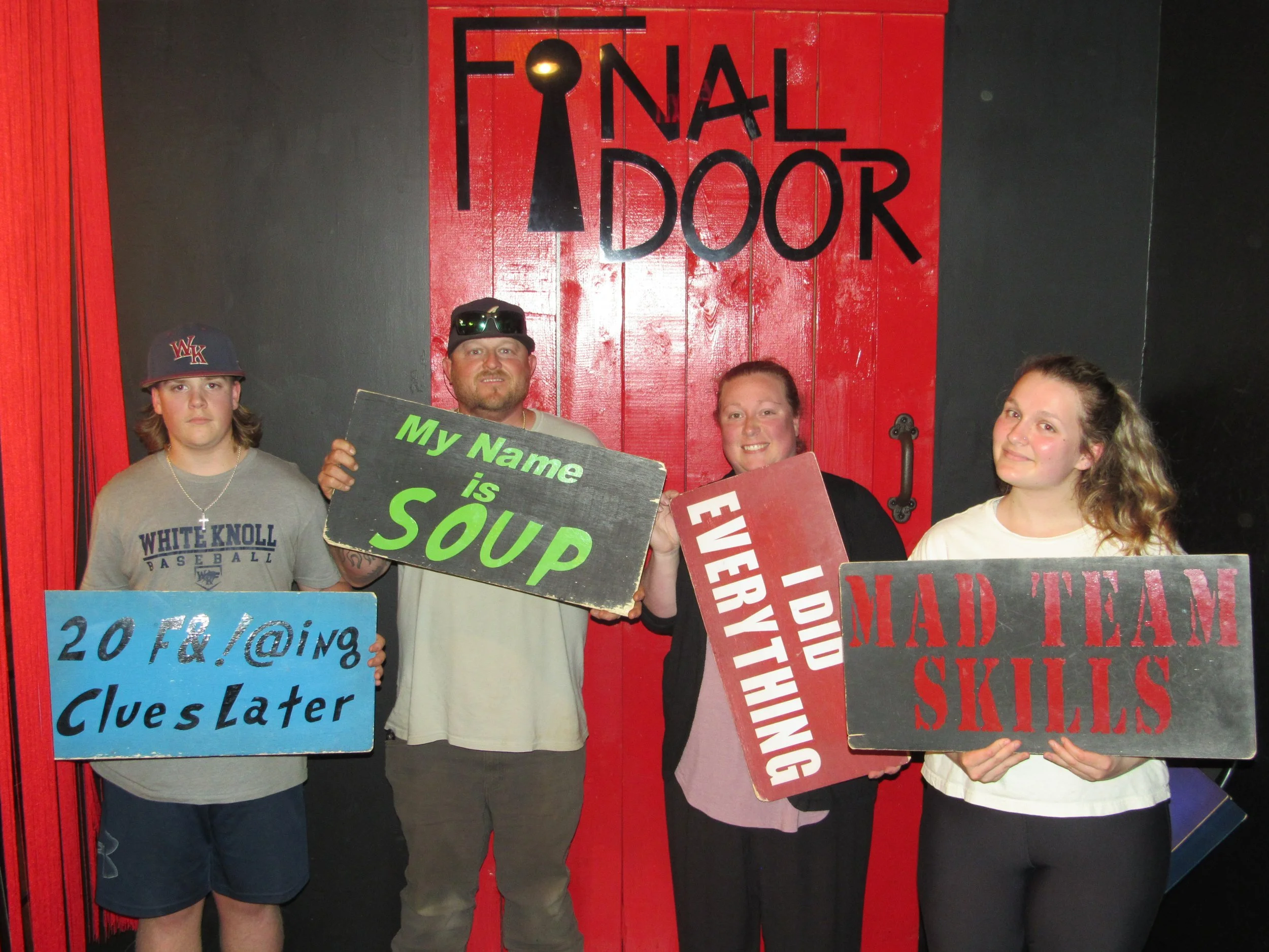 the-final-door-escape-room-columbia-sc-team-photos-05-04-24 (19).JPG