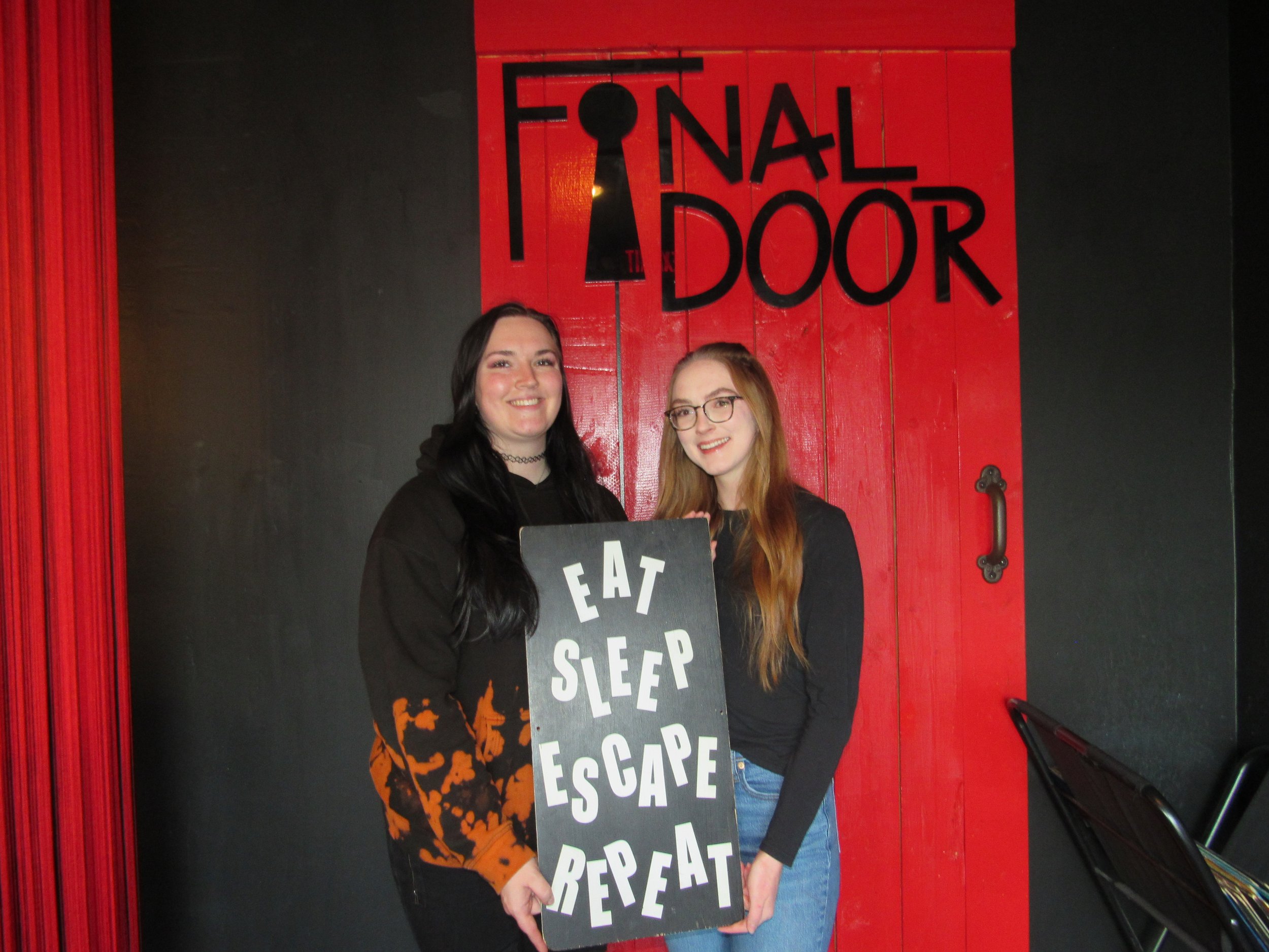 the-final-door-escape-room-columbia-sc-team-photos-05-05-24 (3).JPG