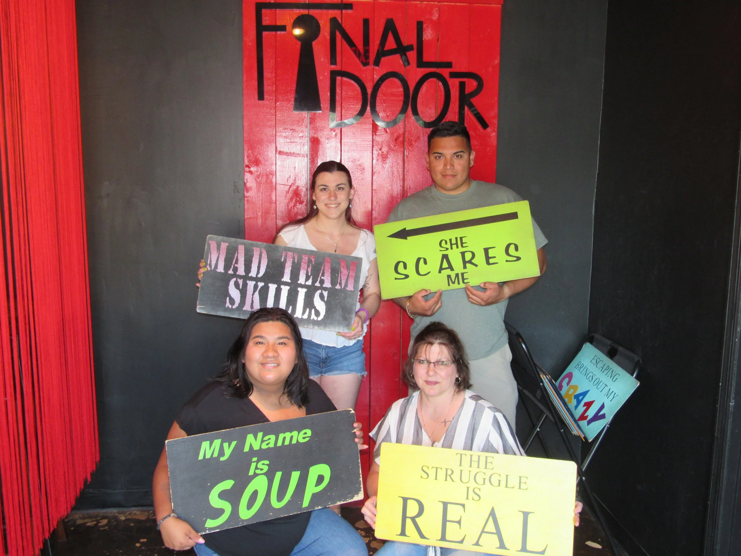 the-final-door-escape-room-columbia-sc-team-photos-05-05-24 (5).JPG