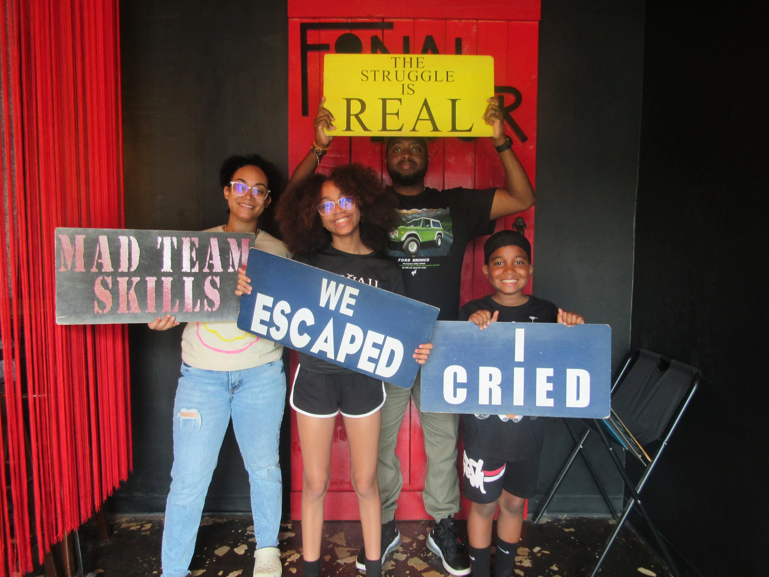 the-final-door-escape-room-columbia-sc-team-photos-05-25-24 (11).JPG