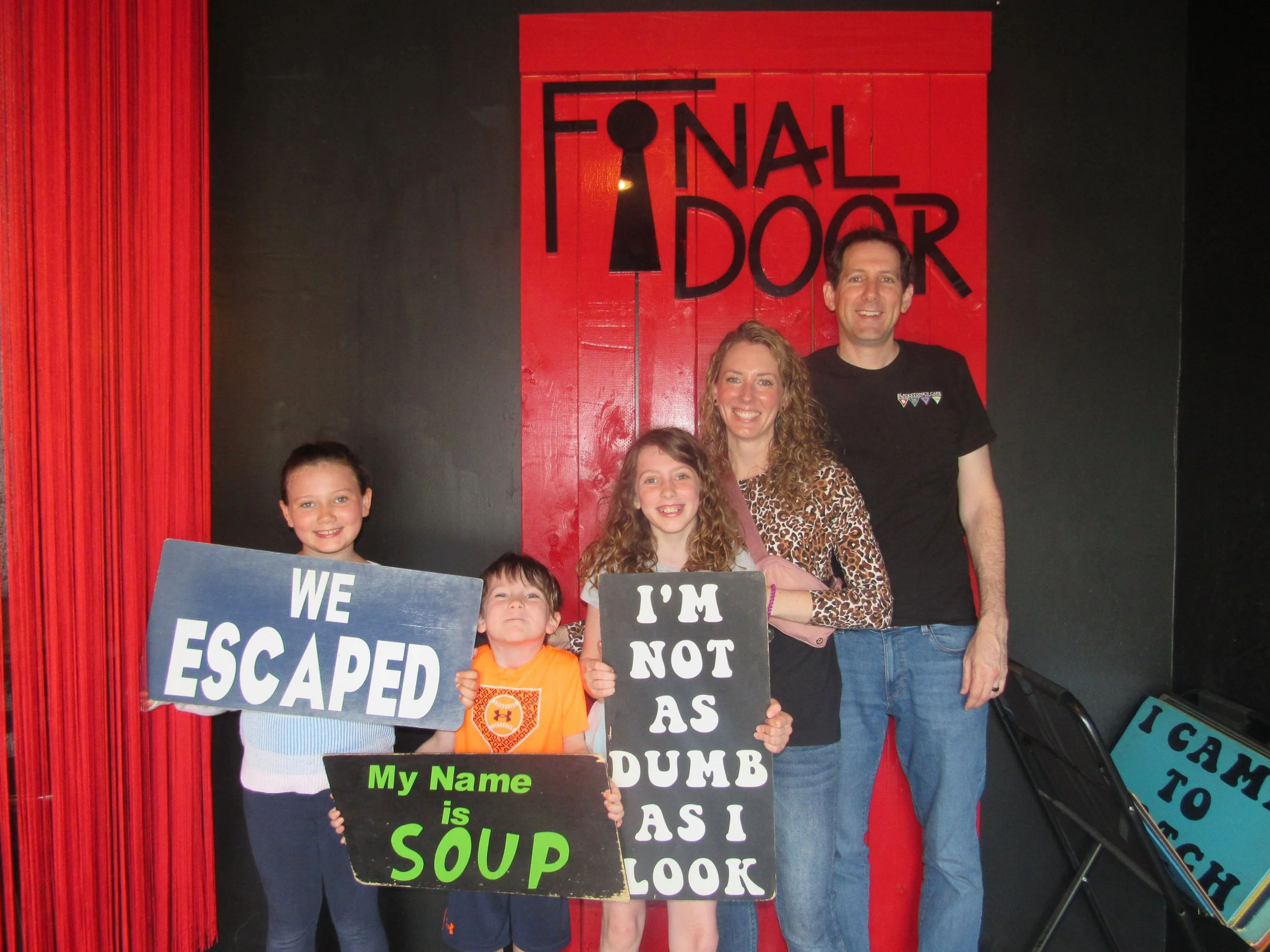 the-final-door-escape-room-columbia-sc-team-photos-05-25-24 (10).JPG