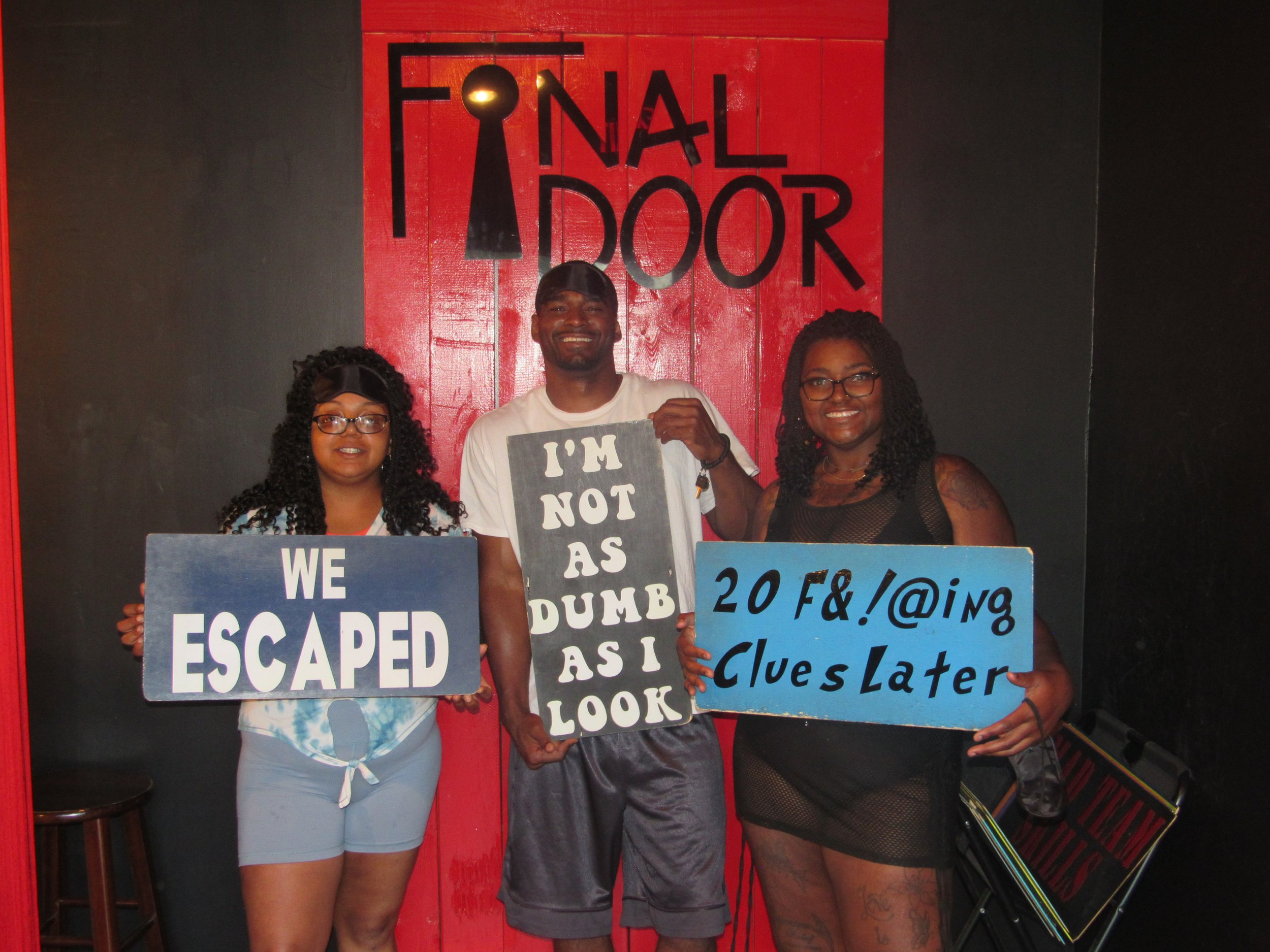 the-final-door-escape-room-columbia-sc-team-photos-05-26-24 (9).JPG