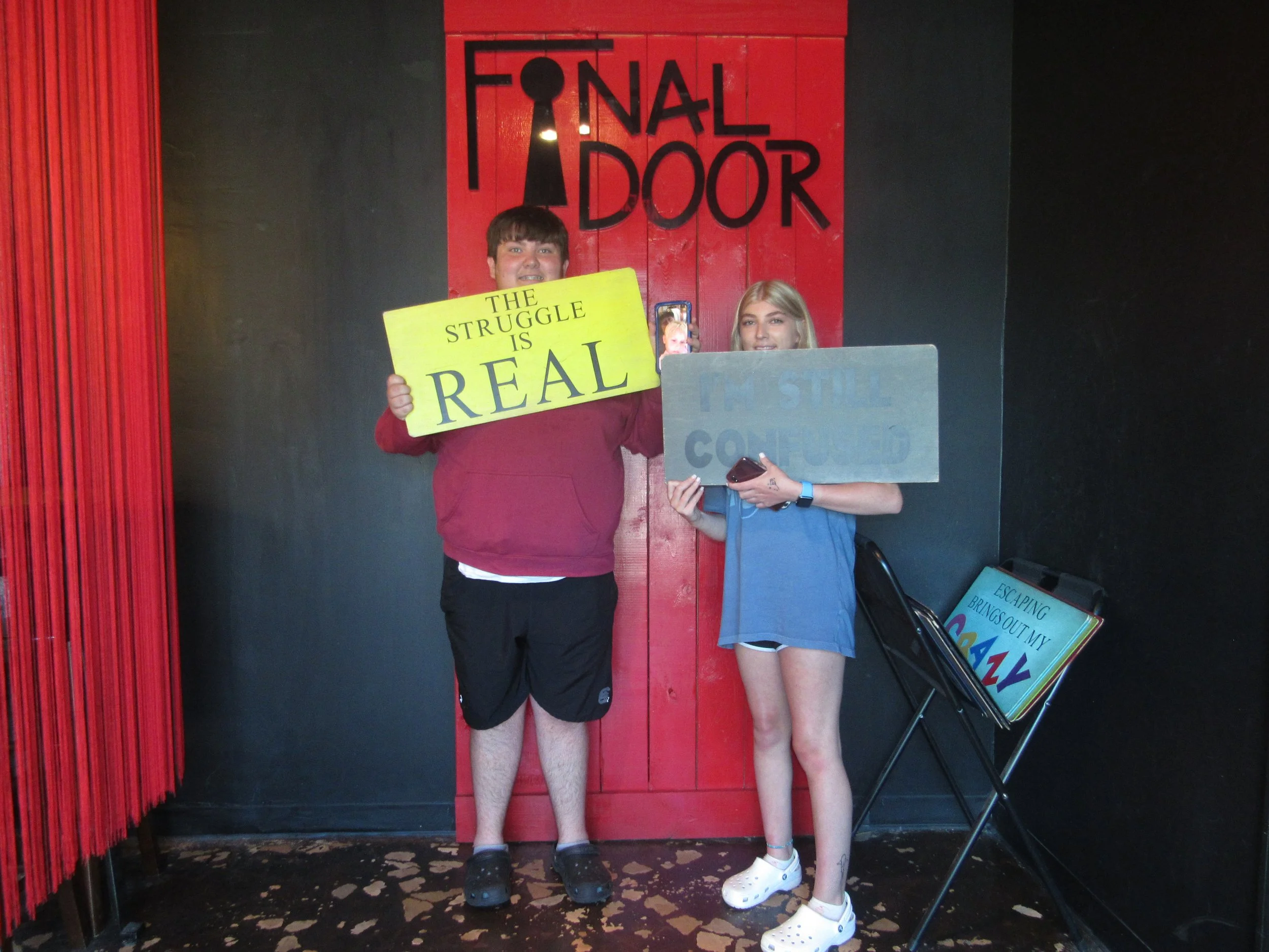 the-final-door-escape-room-columbia-sc-team-photos-05-30-24 (5).JPG