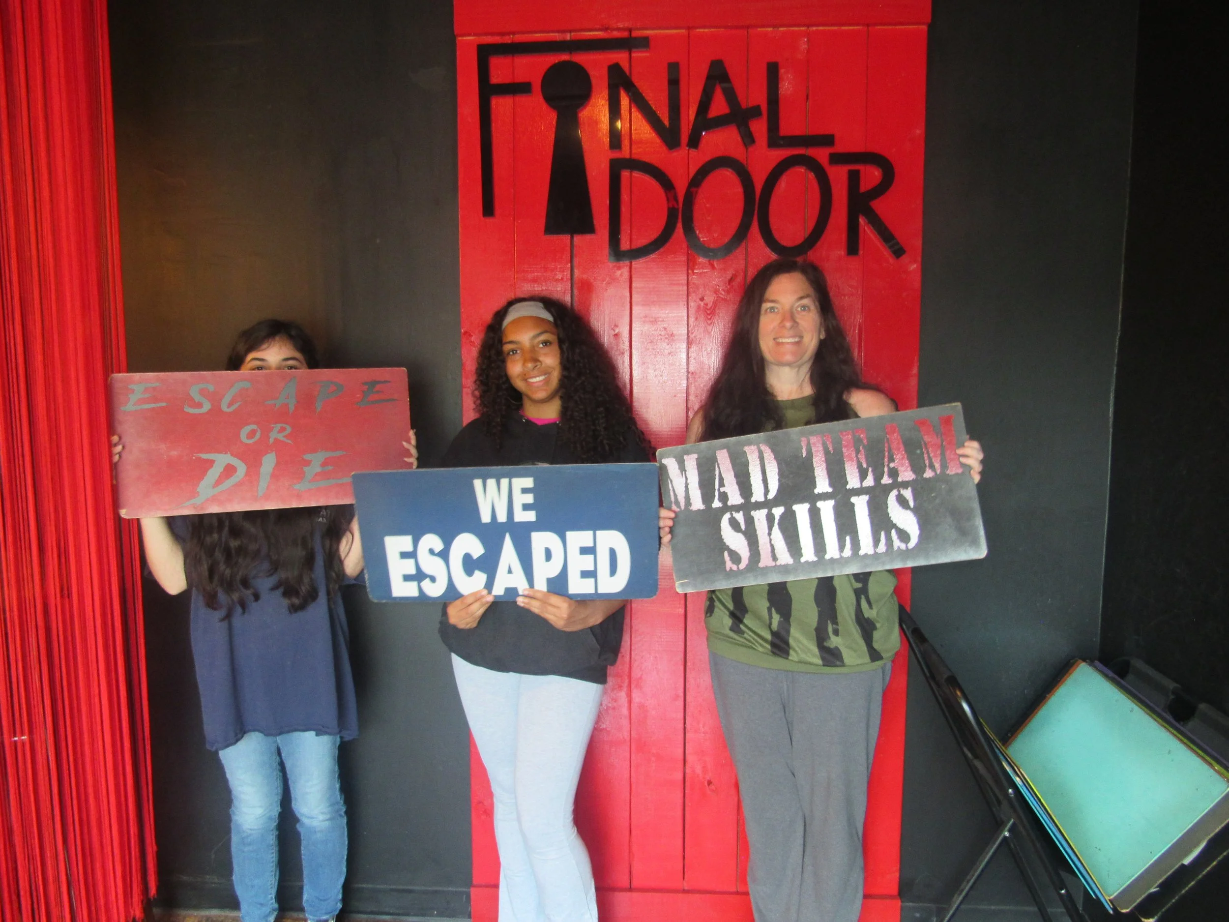 the-final-door-escape-room-columbia-sc-team-photos-06-03-24 (6).JPG