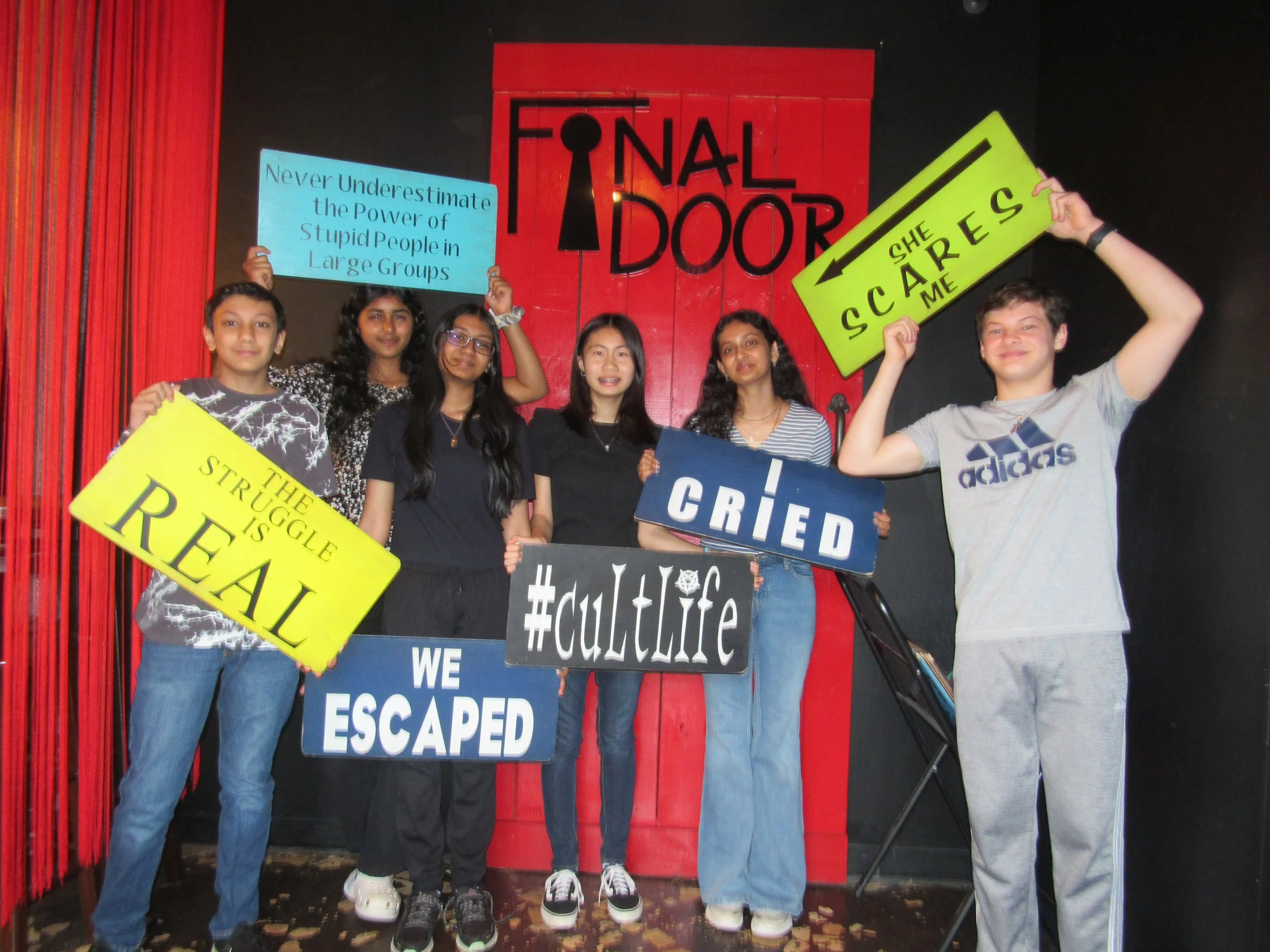 the-final-door-escape-room-columbia-sc-team-photos-06-04-24 (3).JPG
