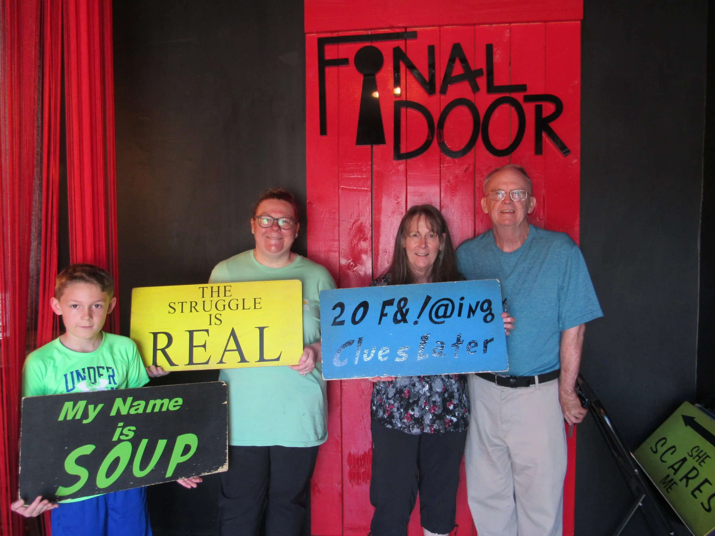the-final-door-escape-room-columbia-sc-team-photos-06-07-24 (3).JPG