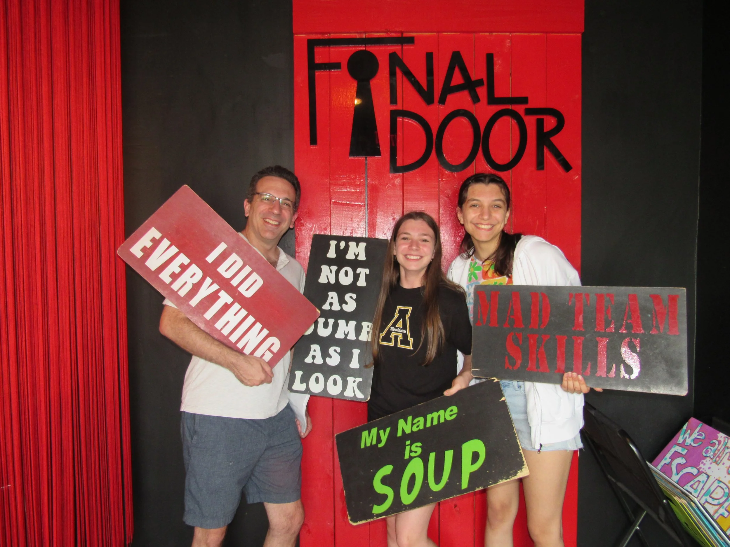 the-final-door-escape-room-columbia-sc-team-photos-06-09-24 (13).JPG