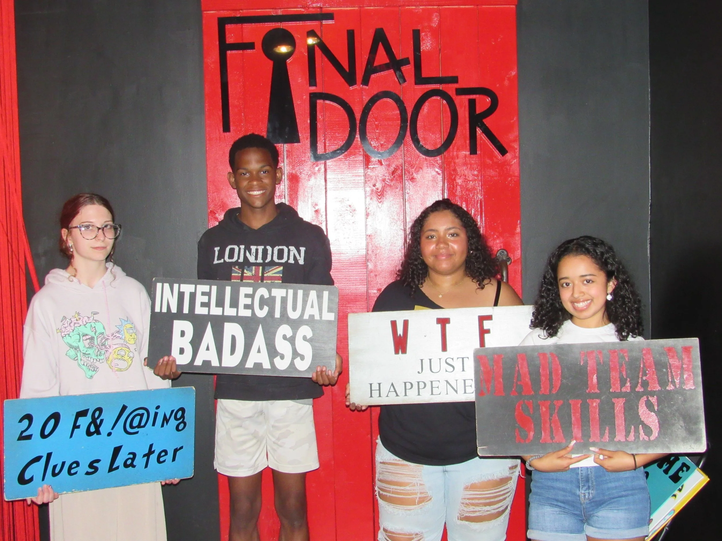 the-final-door-escape-room-columbia-sc-team-photos-06-10-24 (13).JPG