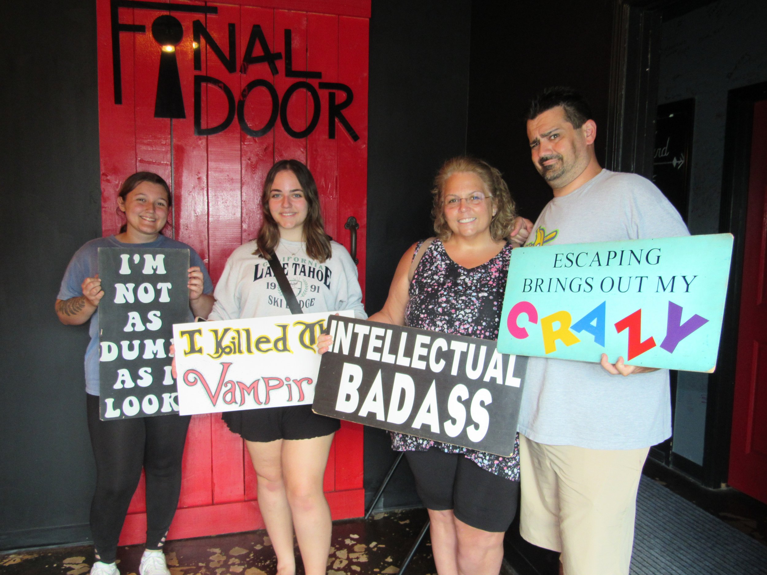 the-final-door-escape-room-columbia-sc-team-photos-06-12-24 (12).JPG