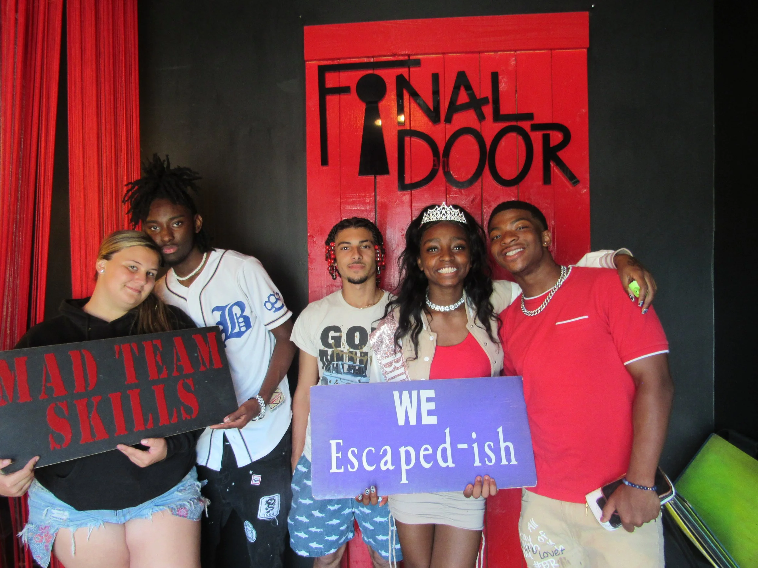 the-final-door-escape-room-columbia-sc-team-photos-06-14-24 (13).JPG