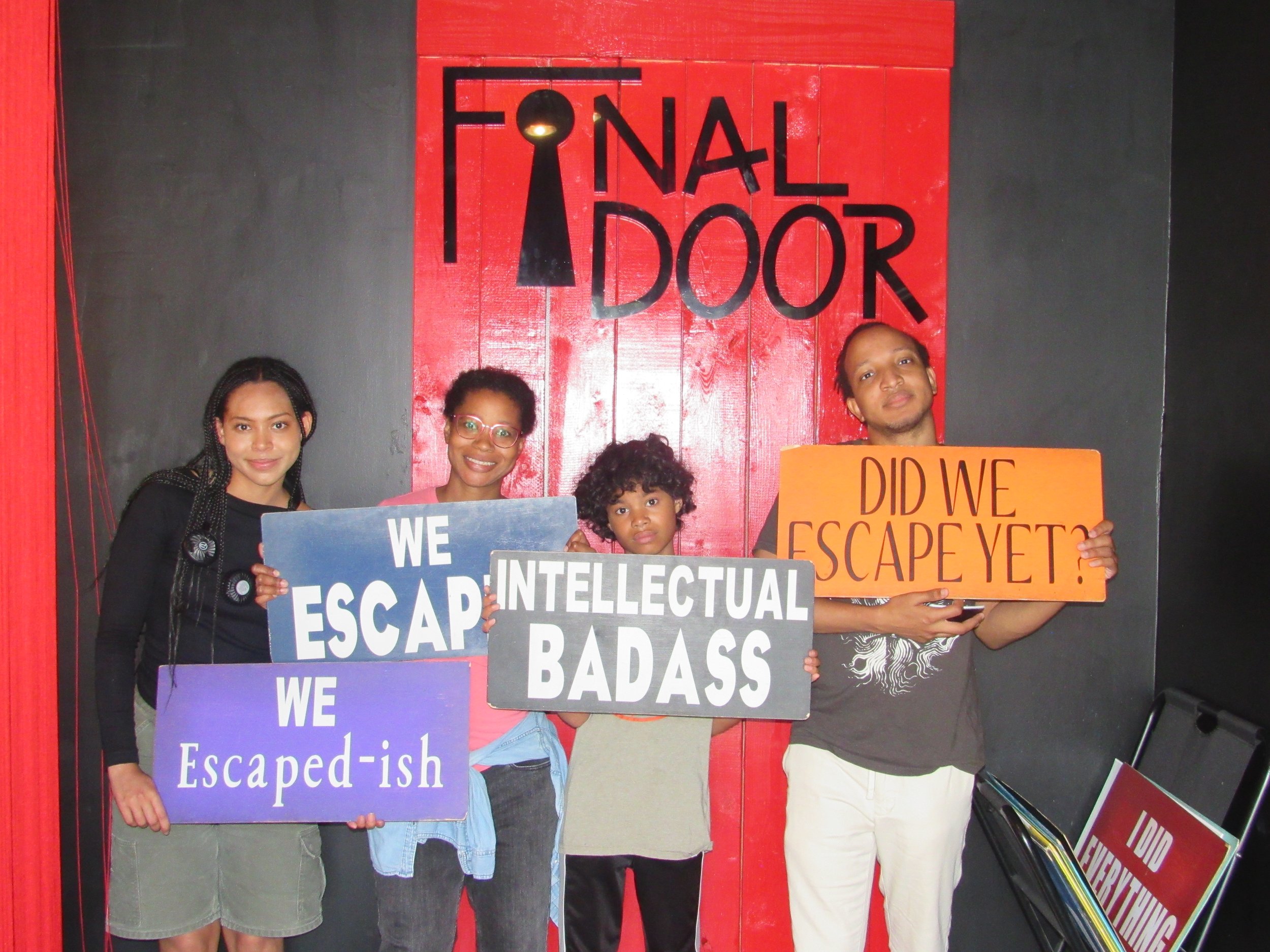 the-final-door-escape-room-columbia-sc-team-photos-06-30-24 (3).JPG