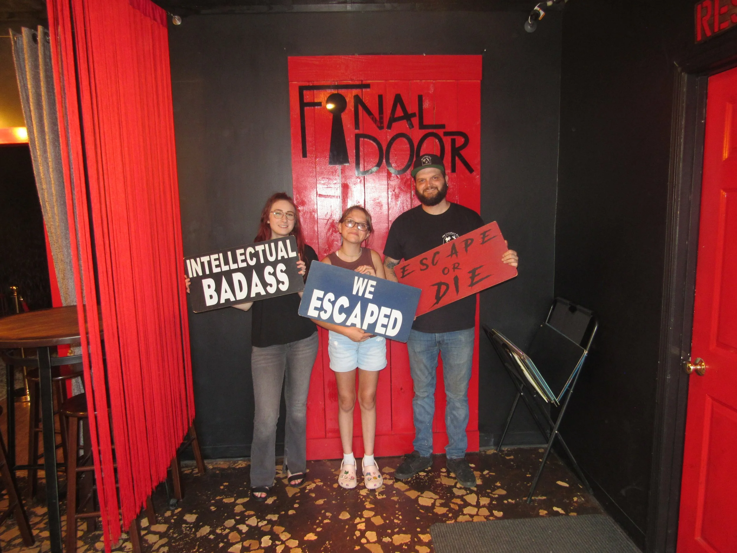the-final-door-escape-room-columbia-sc-team-photos-07-07-24 (4).JPG