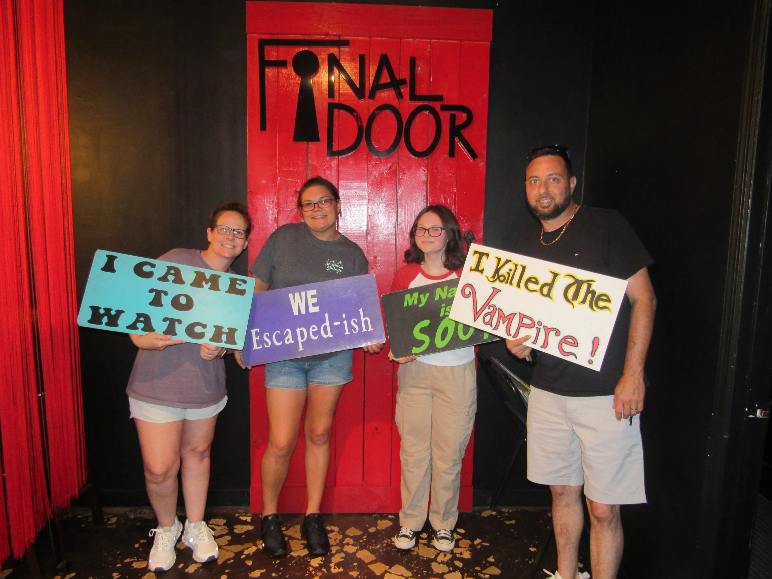 the-final-door-escape-room-columbia-sc-team-photos-07-13-24 (21).JPG