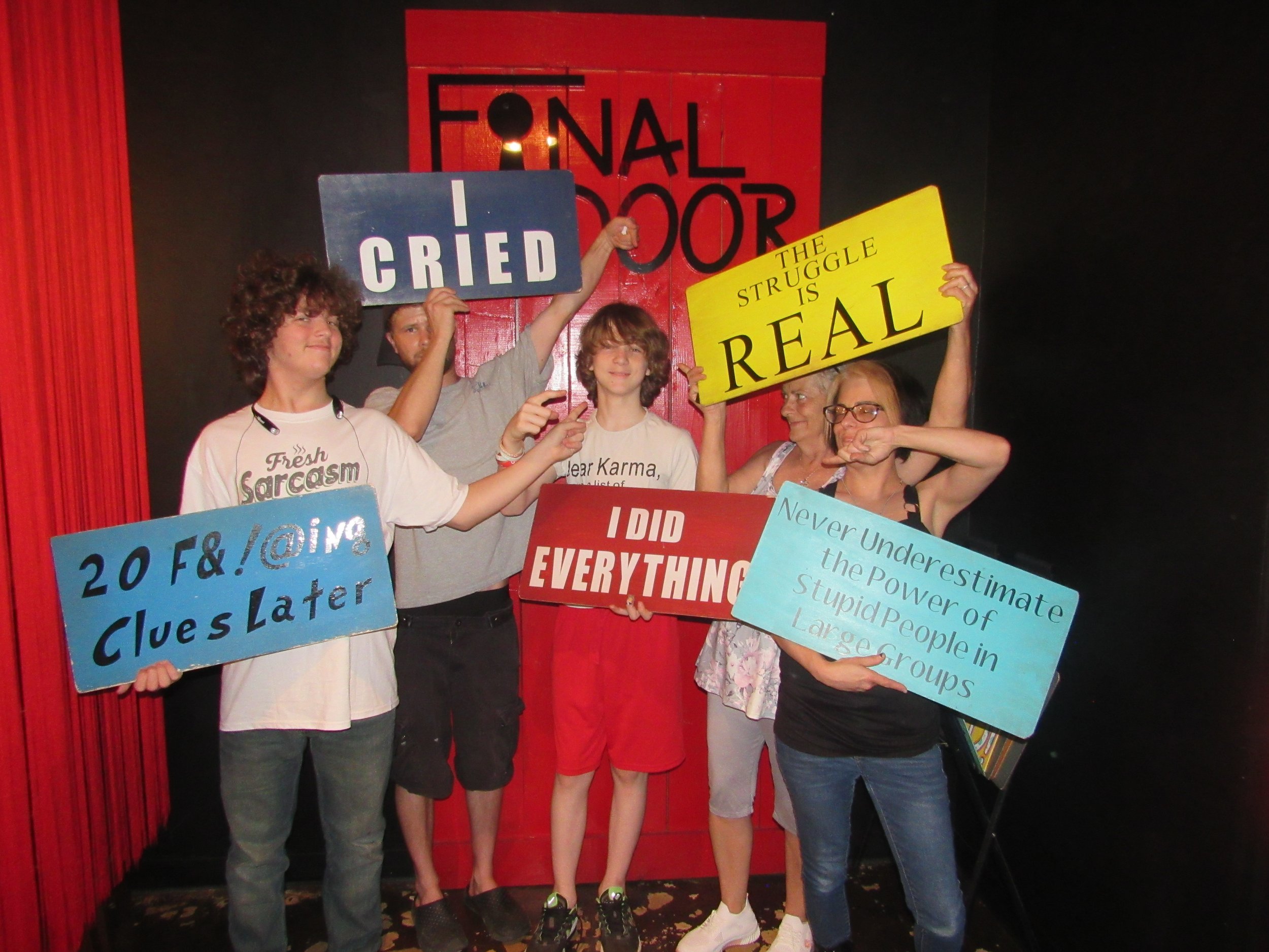 the-final-door-escape-room-columbia-sc-team-photos-07-17-24 (5).JPG
