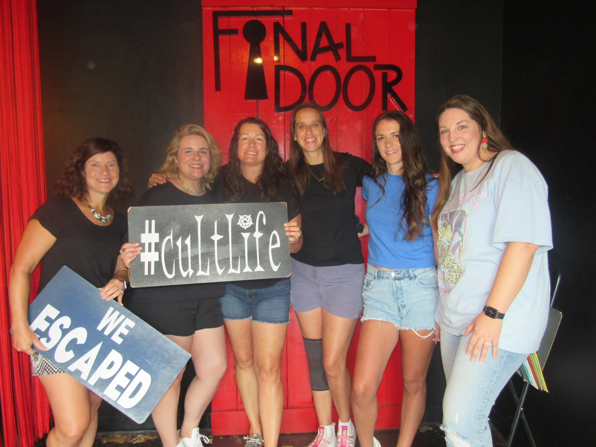 the-final-door-escape-room-columbia-sc-team-photos-07-27-24 (19).JPG