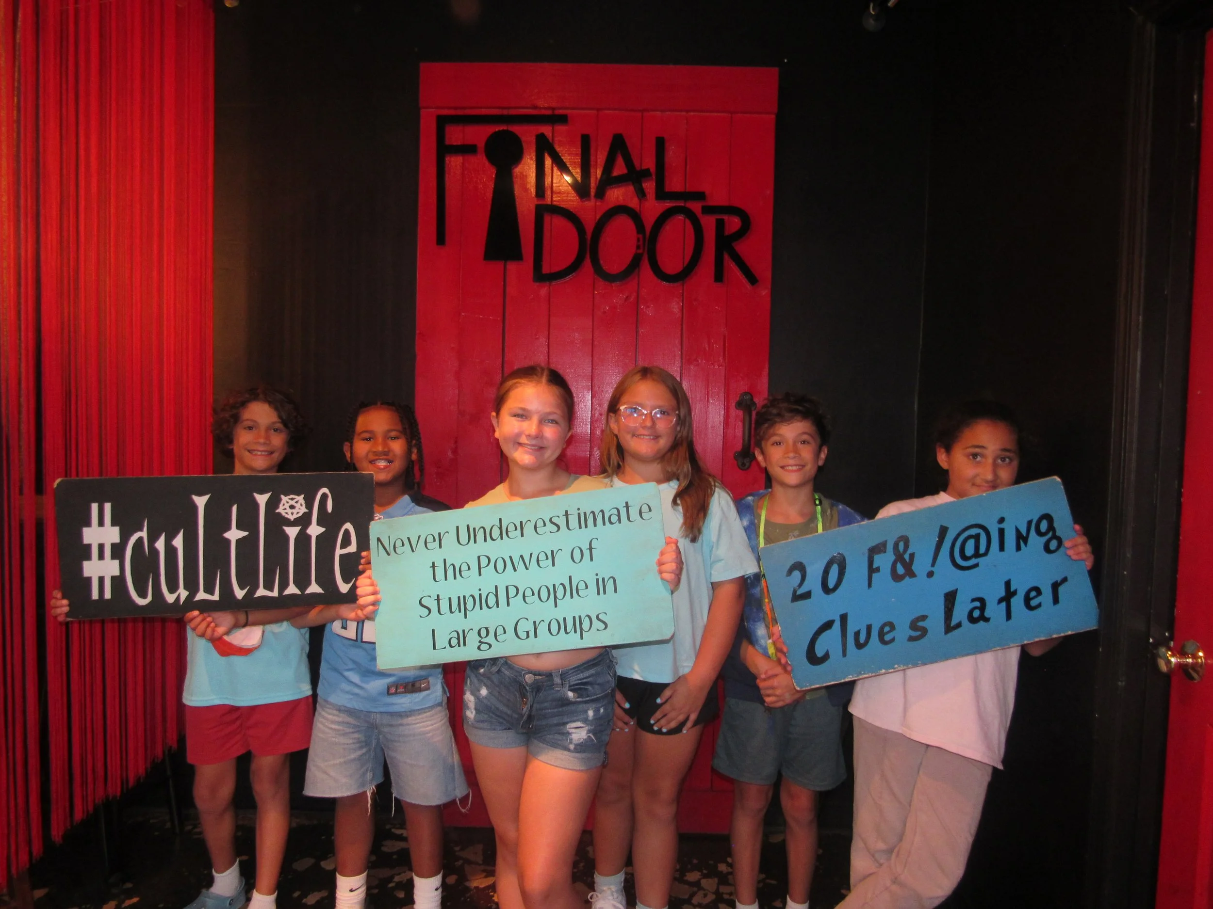 the-final-door-escape-room-columbia-sc-team-photos-08-09-24 (4).JPG