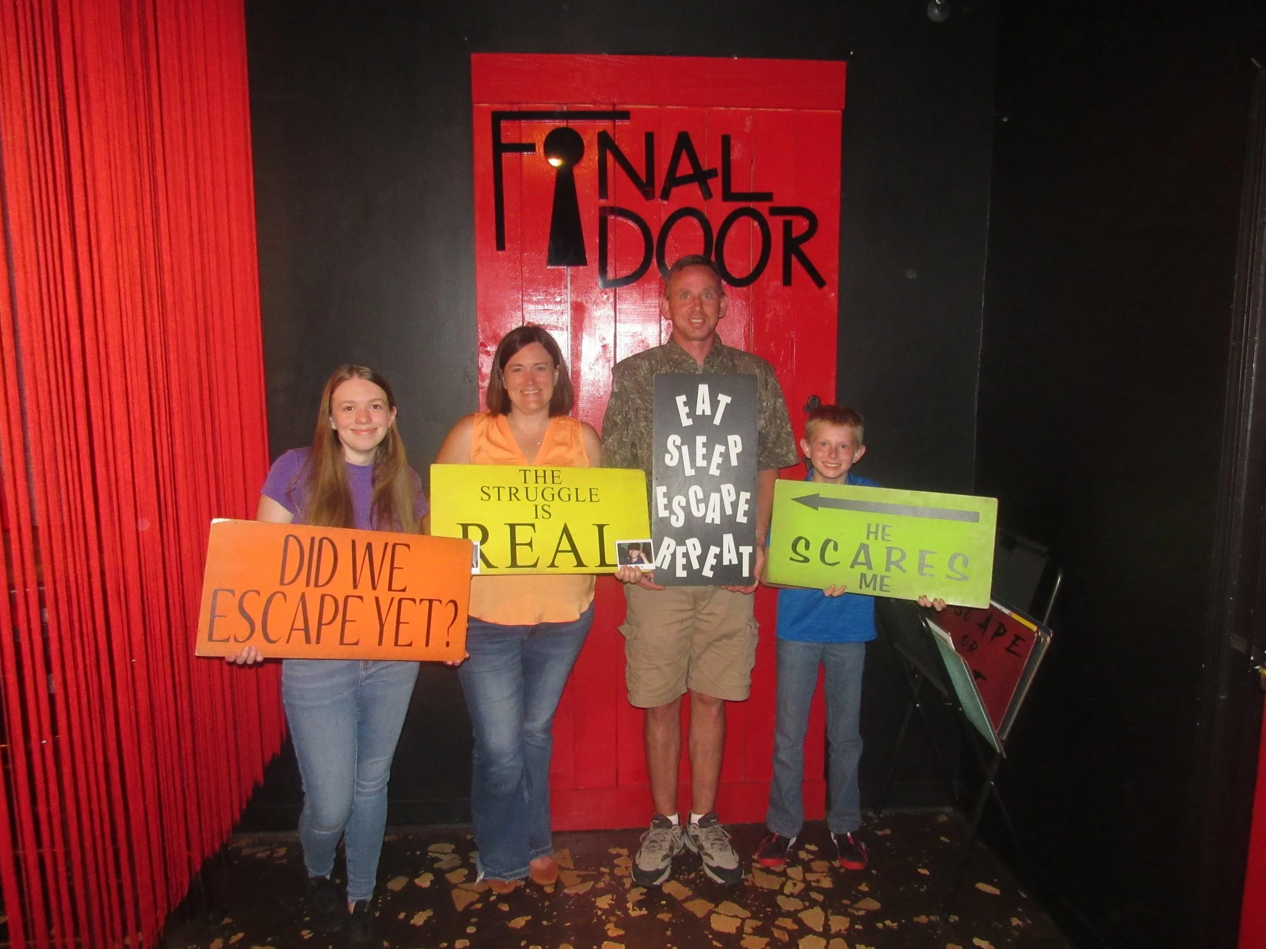 the-final-door-escape-room-columbia-sc-team-photos-08-11-24 (9).JPG
