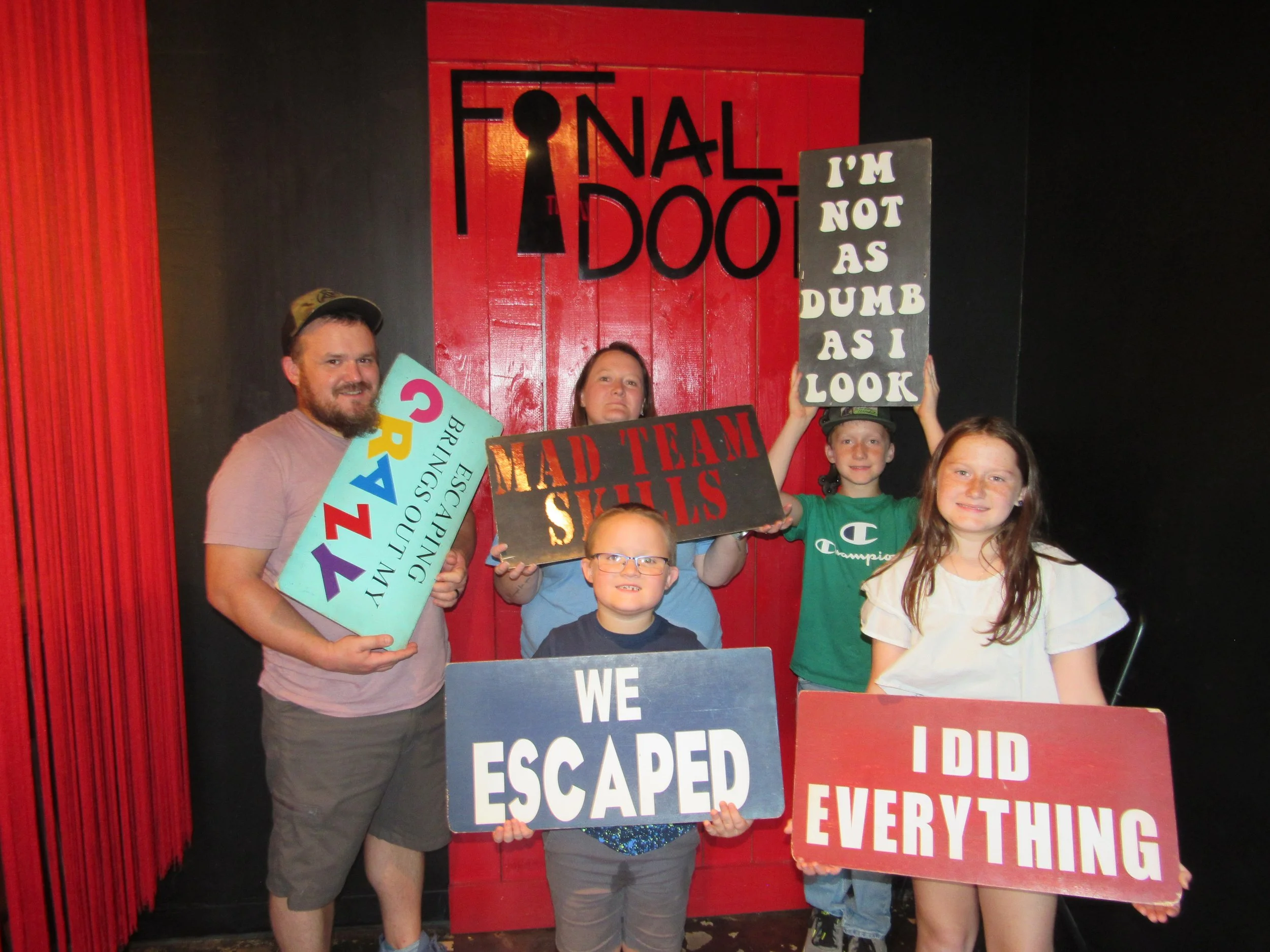 the-final-door-escape-room-columbia-sc-team-photos-08-17-24 (15).JPG