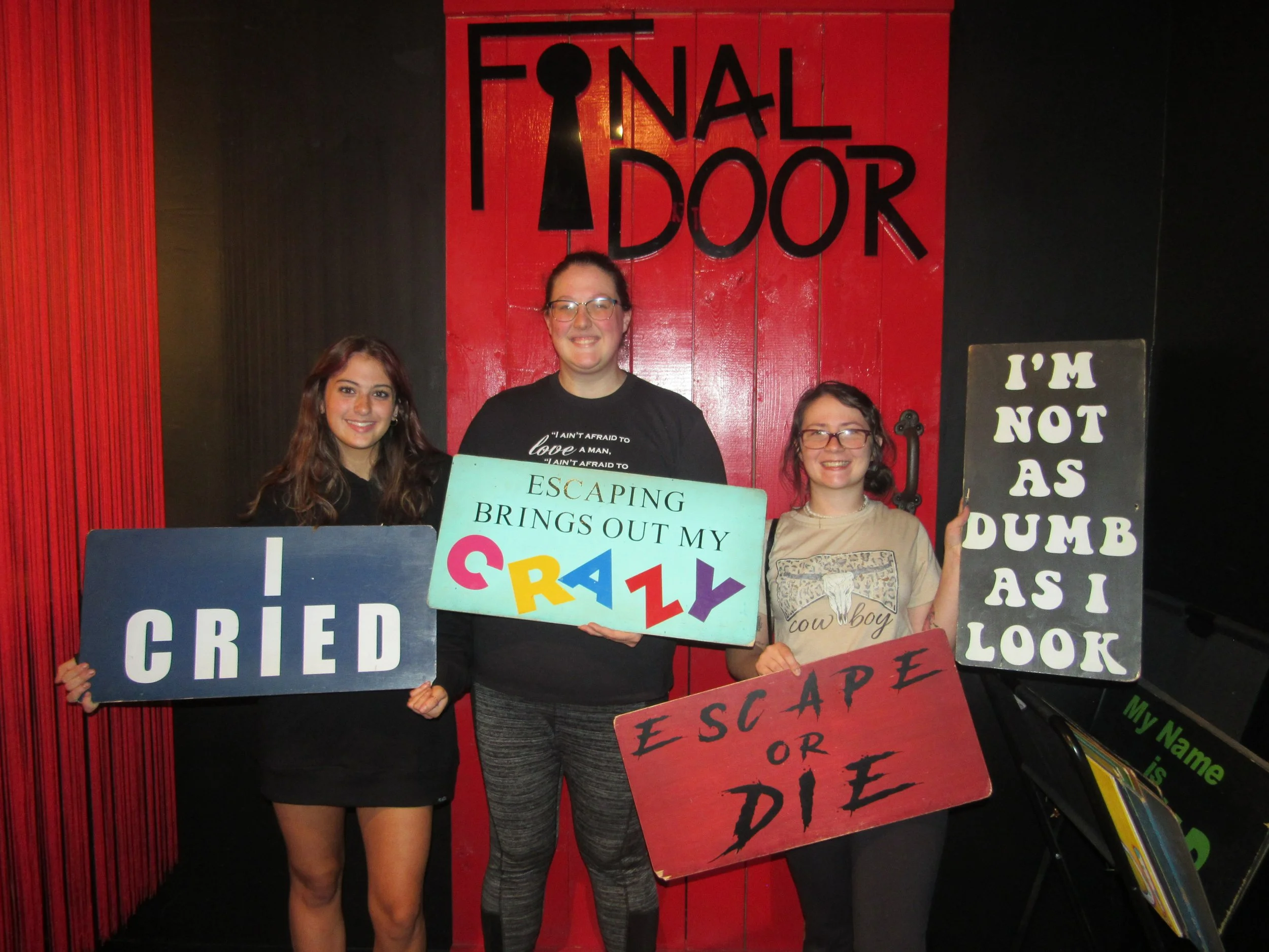 the-final-door-escape-room-columbia-sc-team-photos-09-08-24 (7).JPG