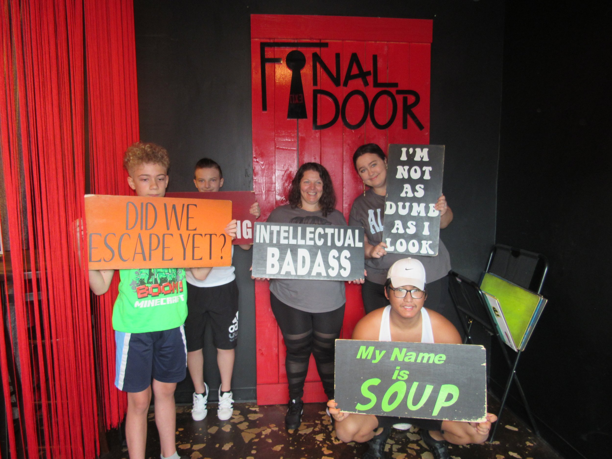 the-final-door-escape-room-columbia-sc-team-photos-09-14-24 (3).JPG