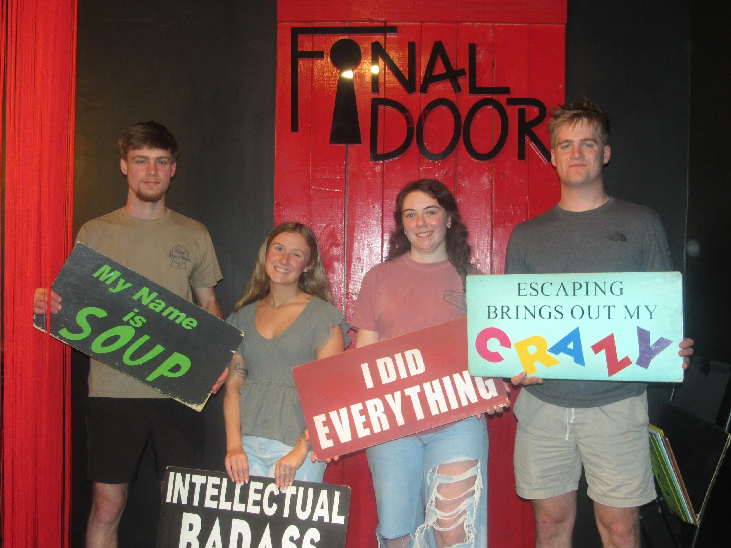 the-final-door-escape-room-columbia-sc-team-photos-10-04-24 (8).JPG