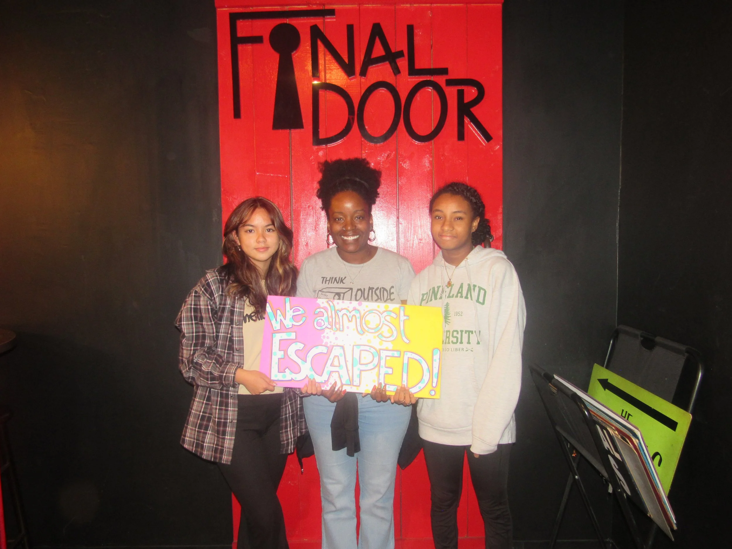 the-final-door-escape-room-columbia-sc-team-photos-10-05-24 (14).JPG