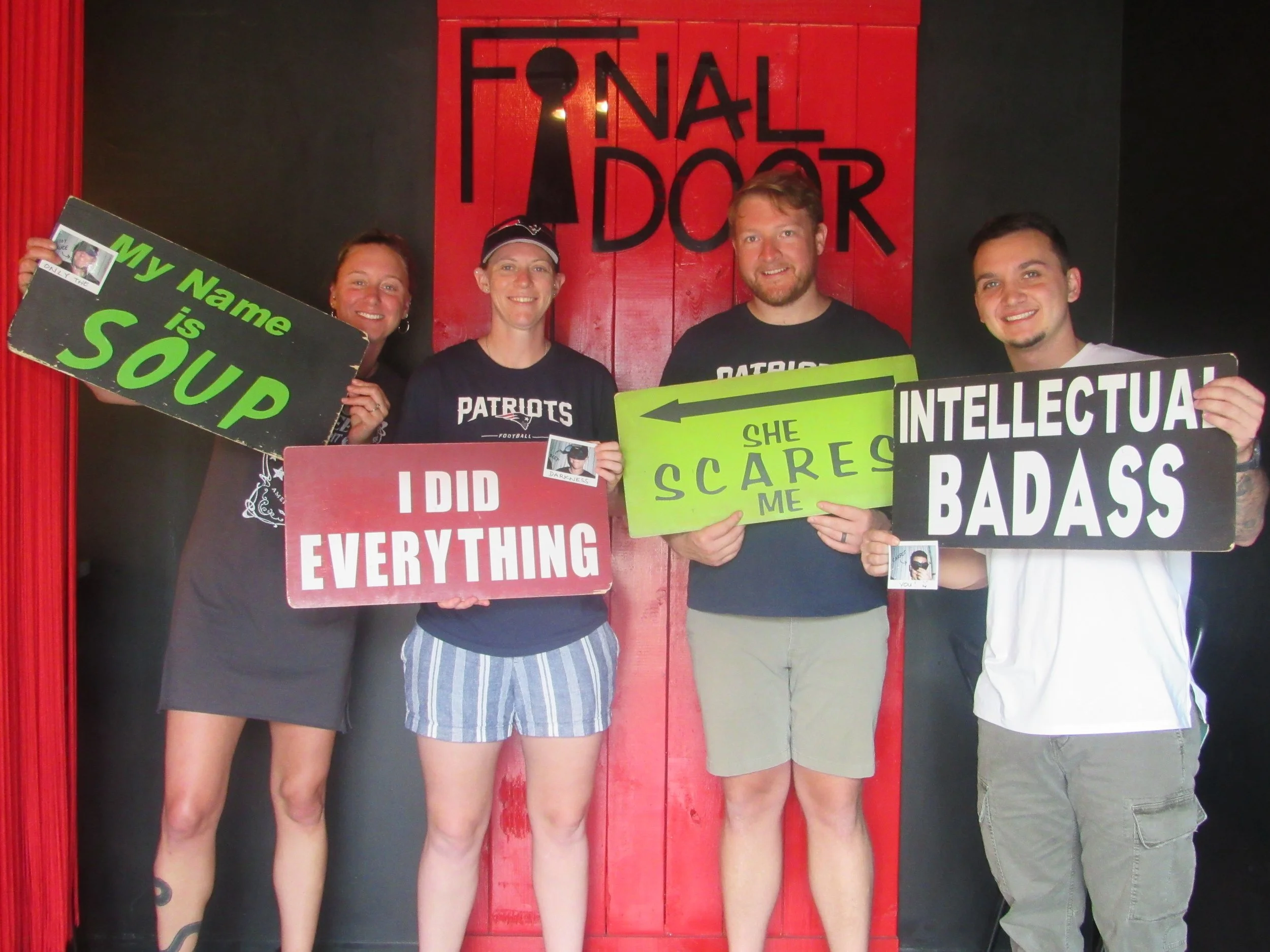 the-final-door-escape-room-columbia-sc-team-photos-10-06-24 (1).JPG
