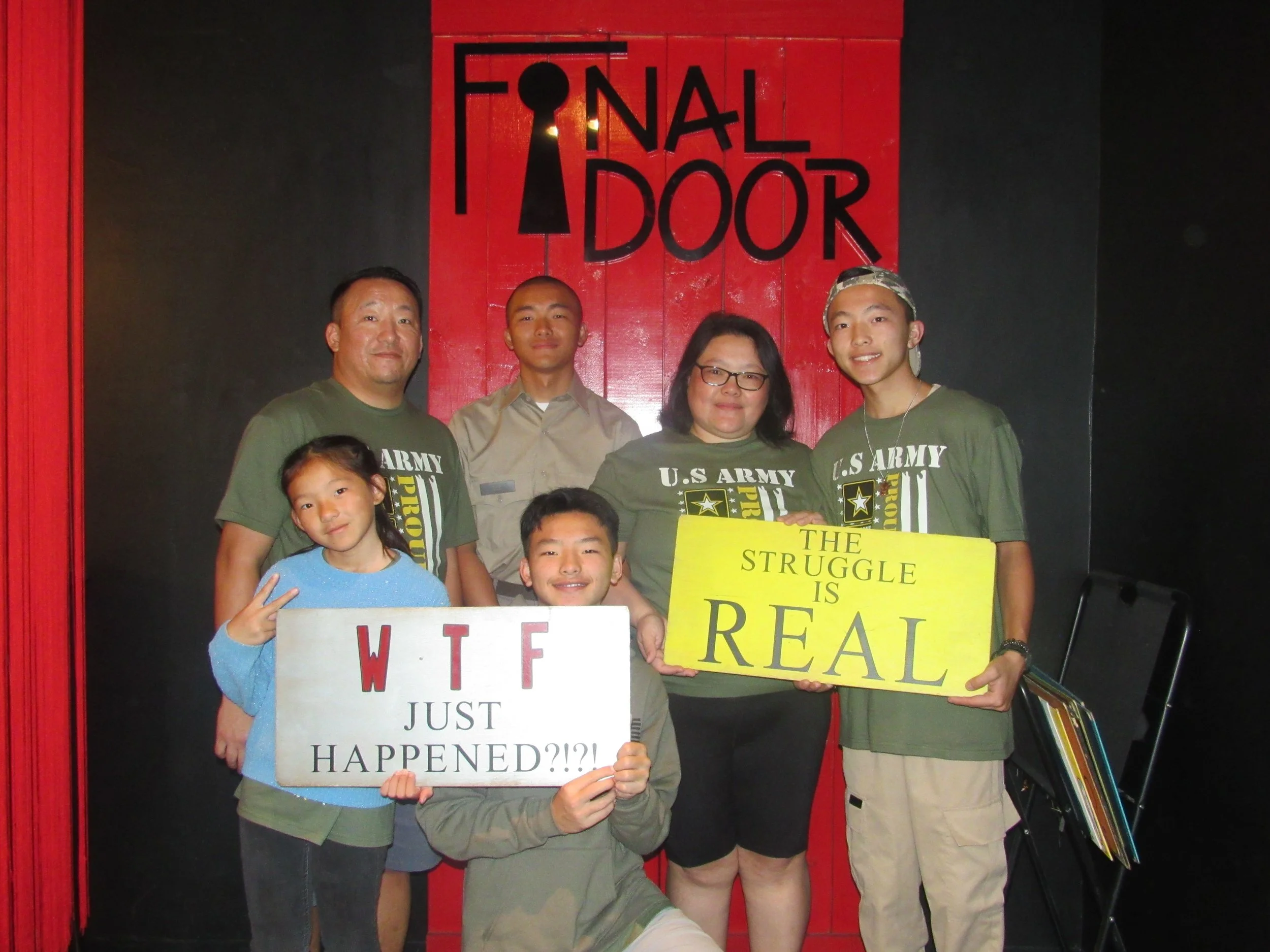 the-final-door-escape-room-columbia-sc-team-photos-10-09-24 (4).JPG