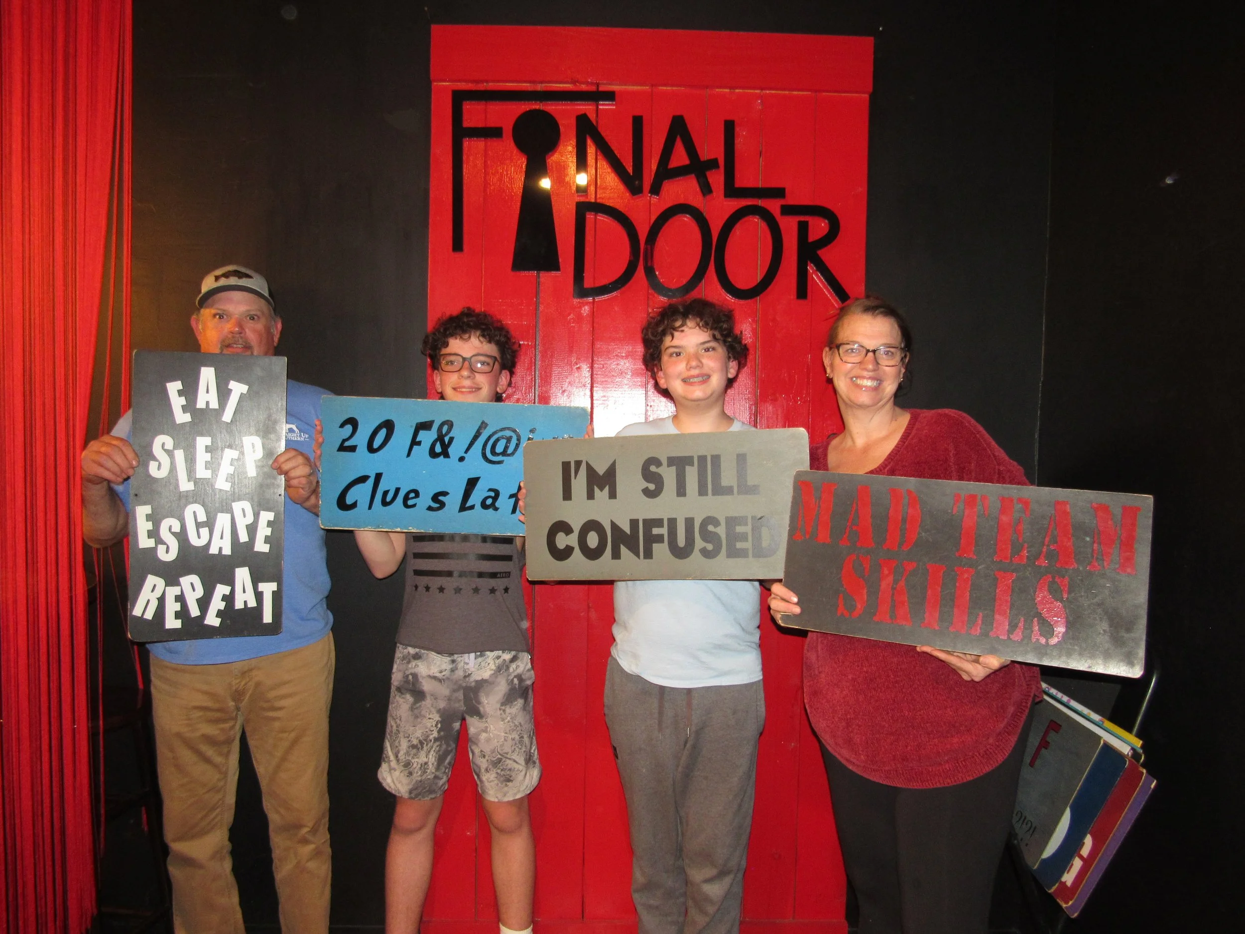 the-final-door-escape-room-columbia-sc-team-photos-10-18-24 (7).JPG