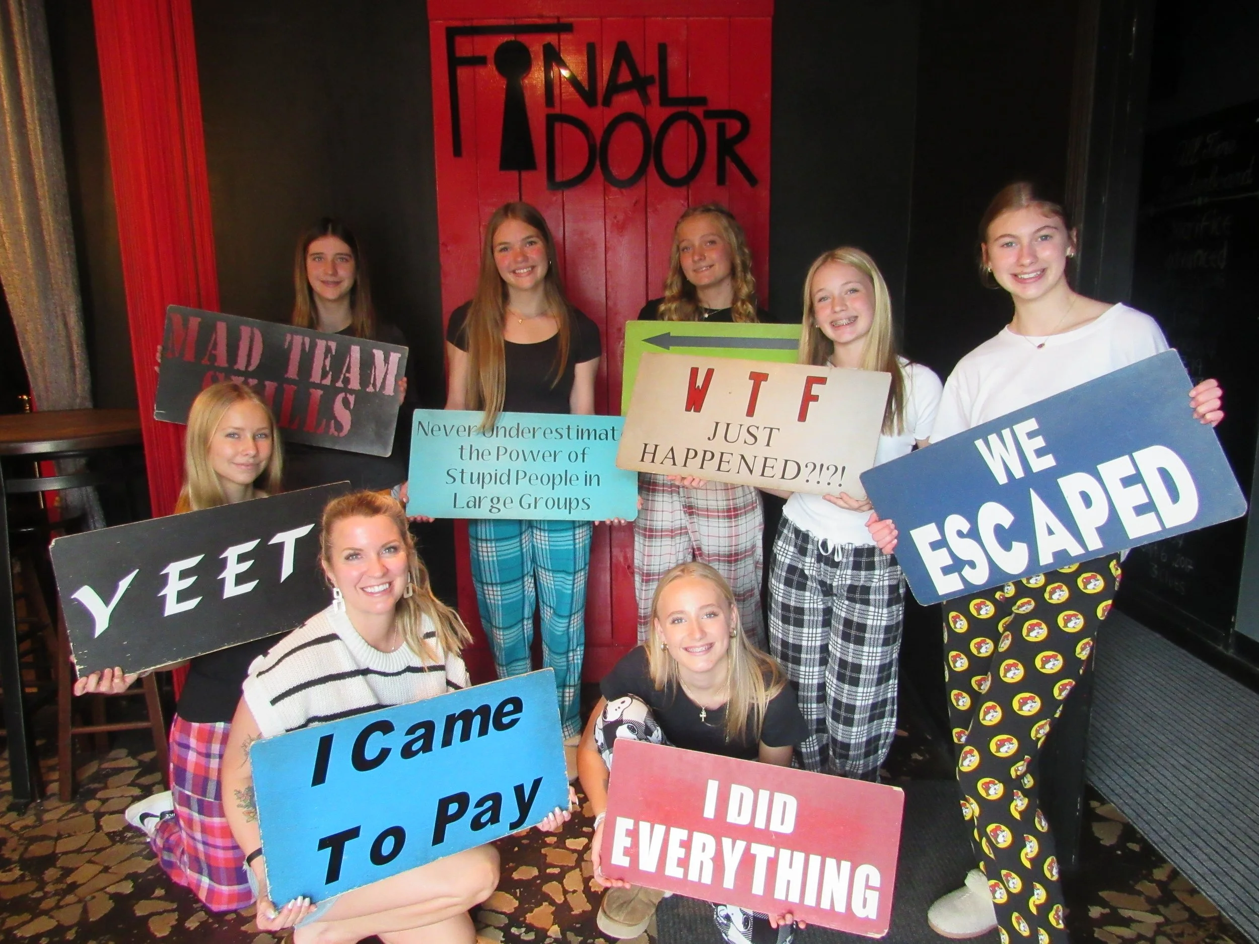 the-final-door-escape-room-columbia-sc-team-photos-11-02-24 (5).JPG