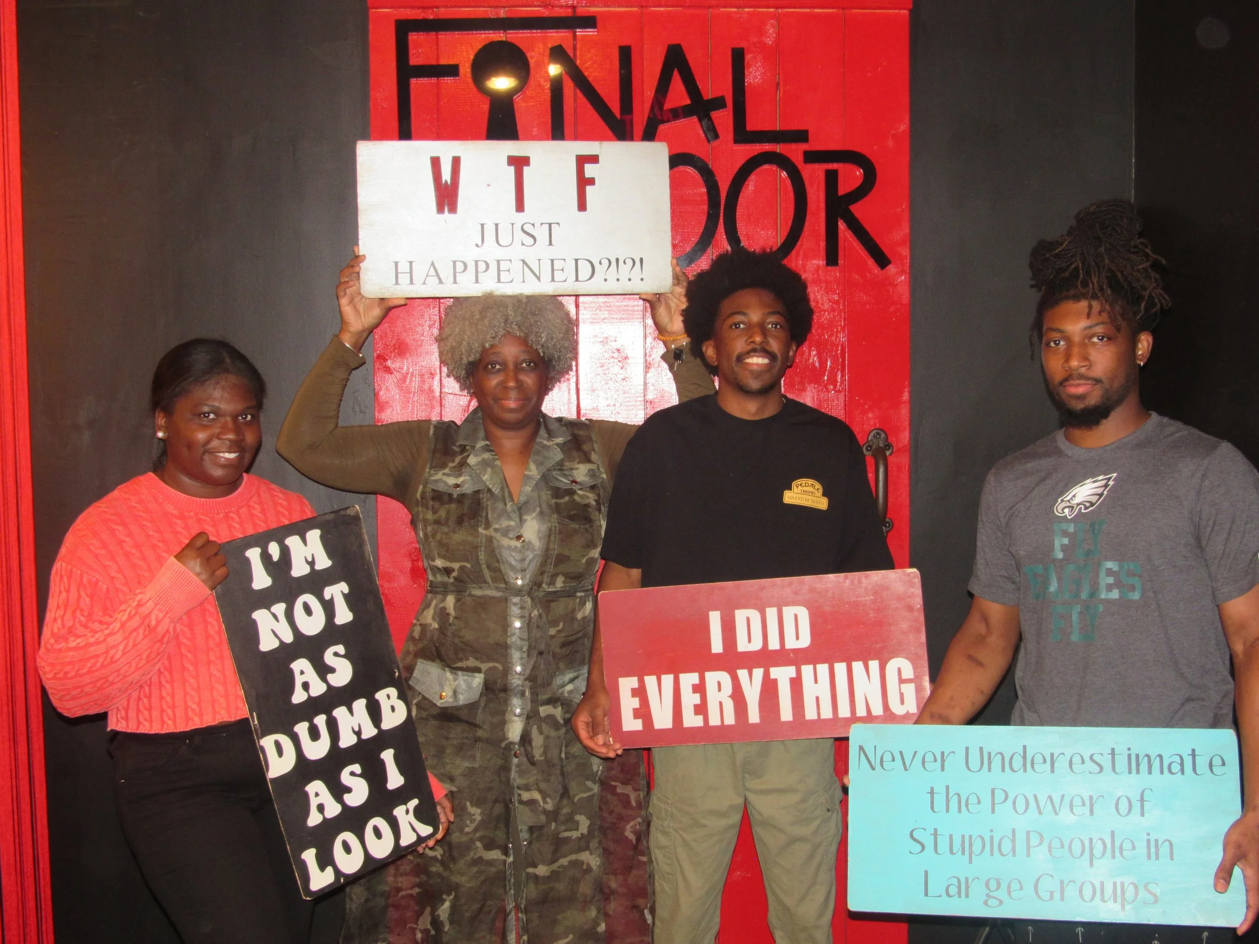 the-final-door-escape-room-columbia-sc-team-photos-11-09-24 (9).JPG