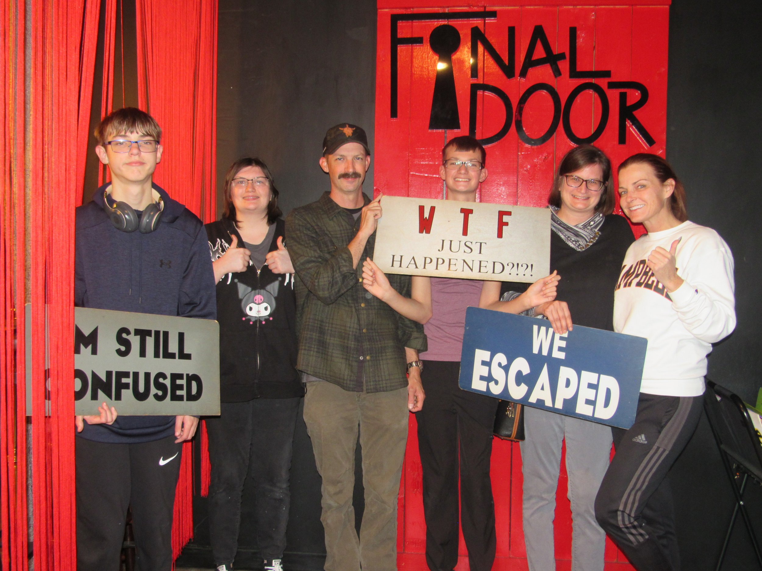 the-final-door-escape-room-columbia-sc-team-photos-12-24-24 (5).JPG