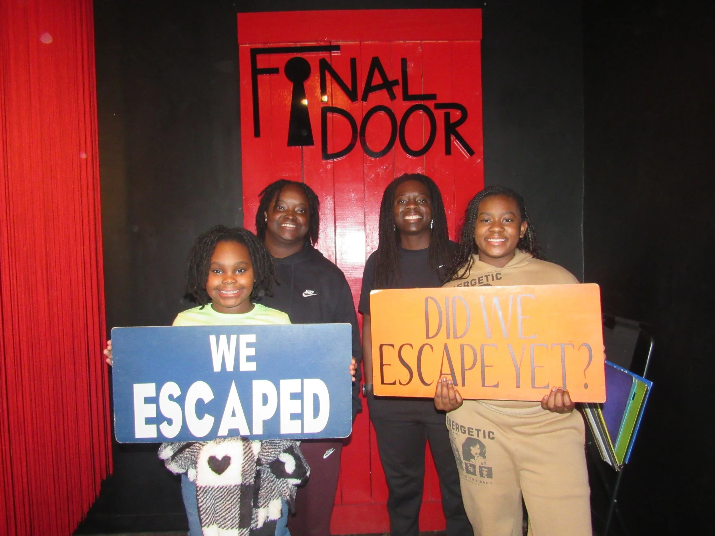 the-final-door-escape-room-columbia-sc-team-photos-12-30-24 (40).JPG