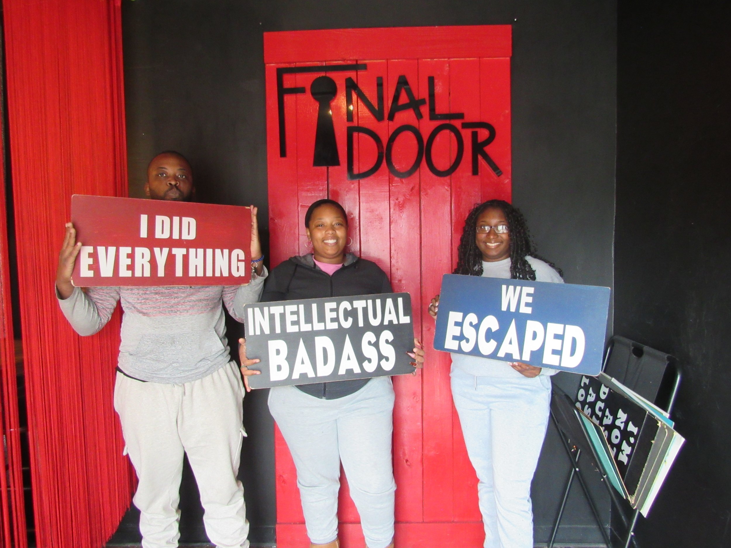 the-final-door-escape-room-columbia-sc-team-photos-1-5-25(1).JPG