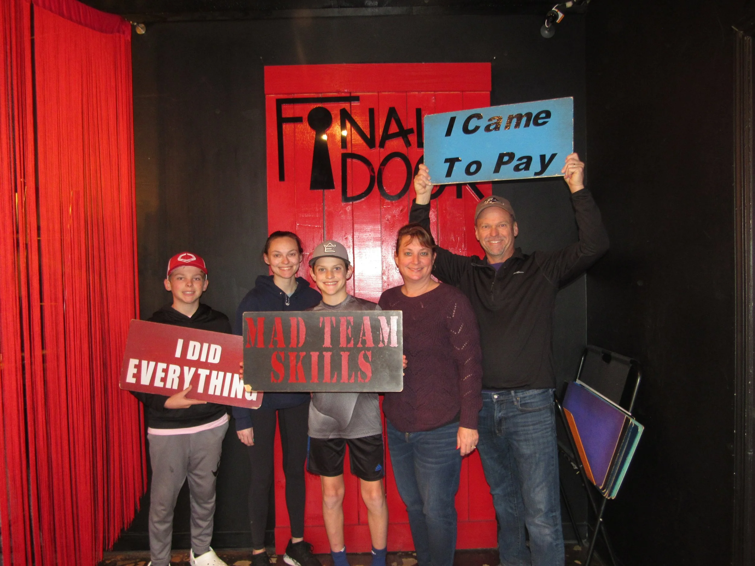 the-final-door-escape-room-columbia-sc-team-photos-1-5-25(4).JPG