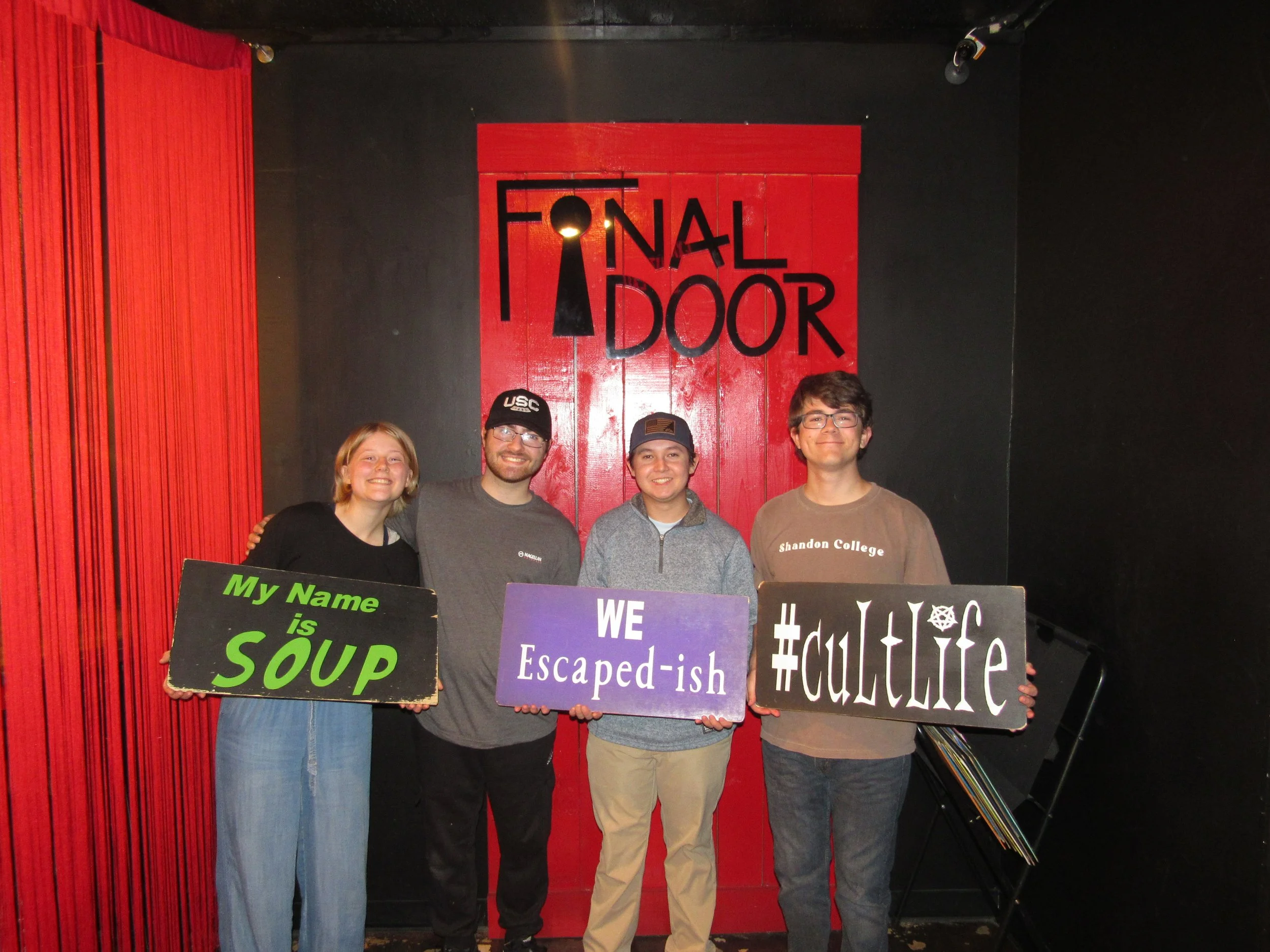 the-final-door-escape-room-columbia-sc-team-photos-1-5-25(5).JPG