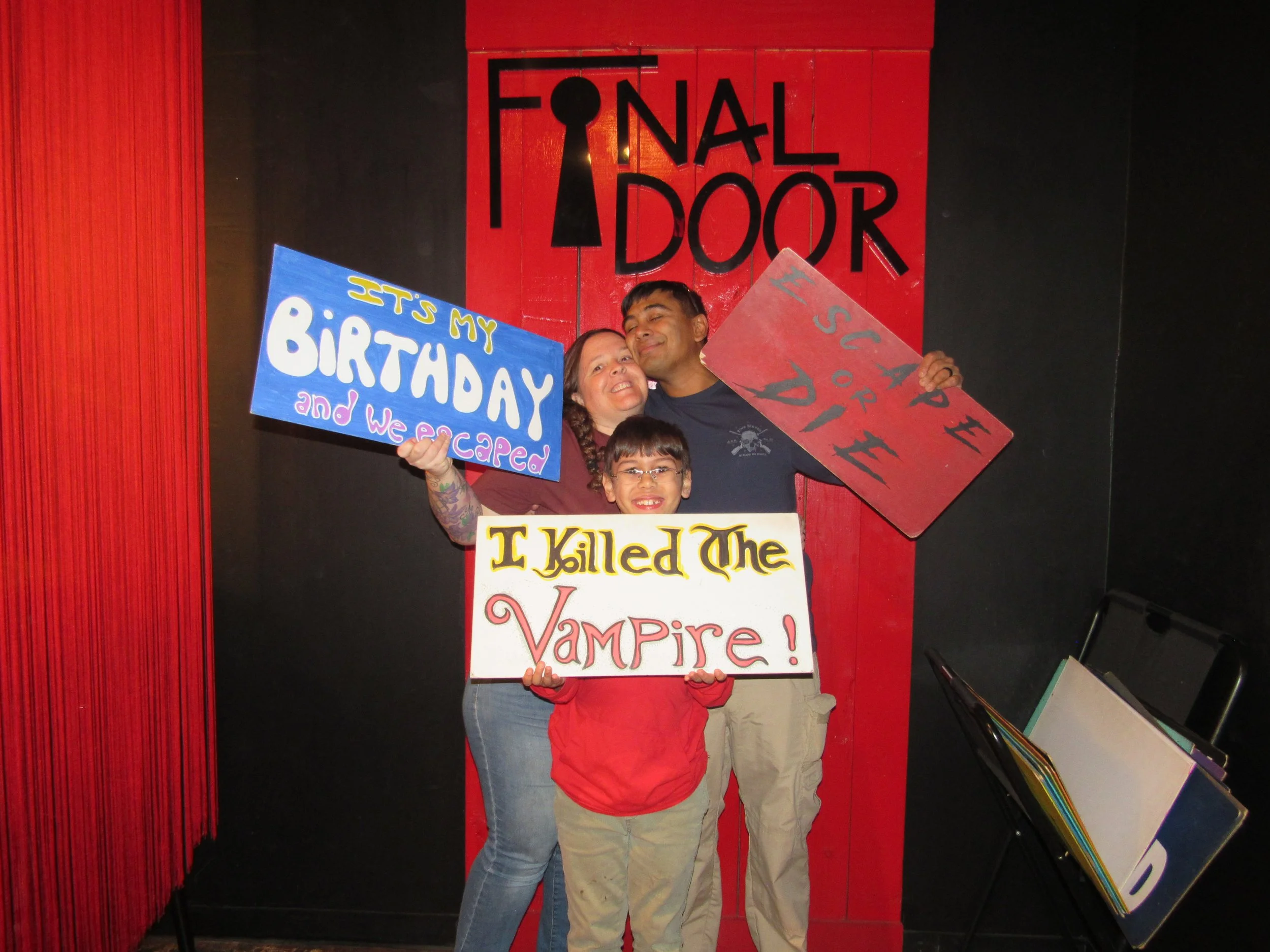 the-final-door-escape-room-columbia-sc-team-photos-1-5-25(9).JPG
