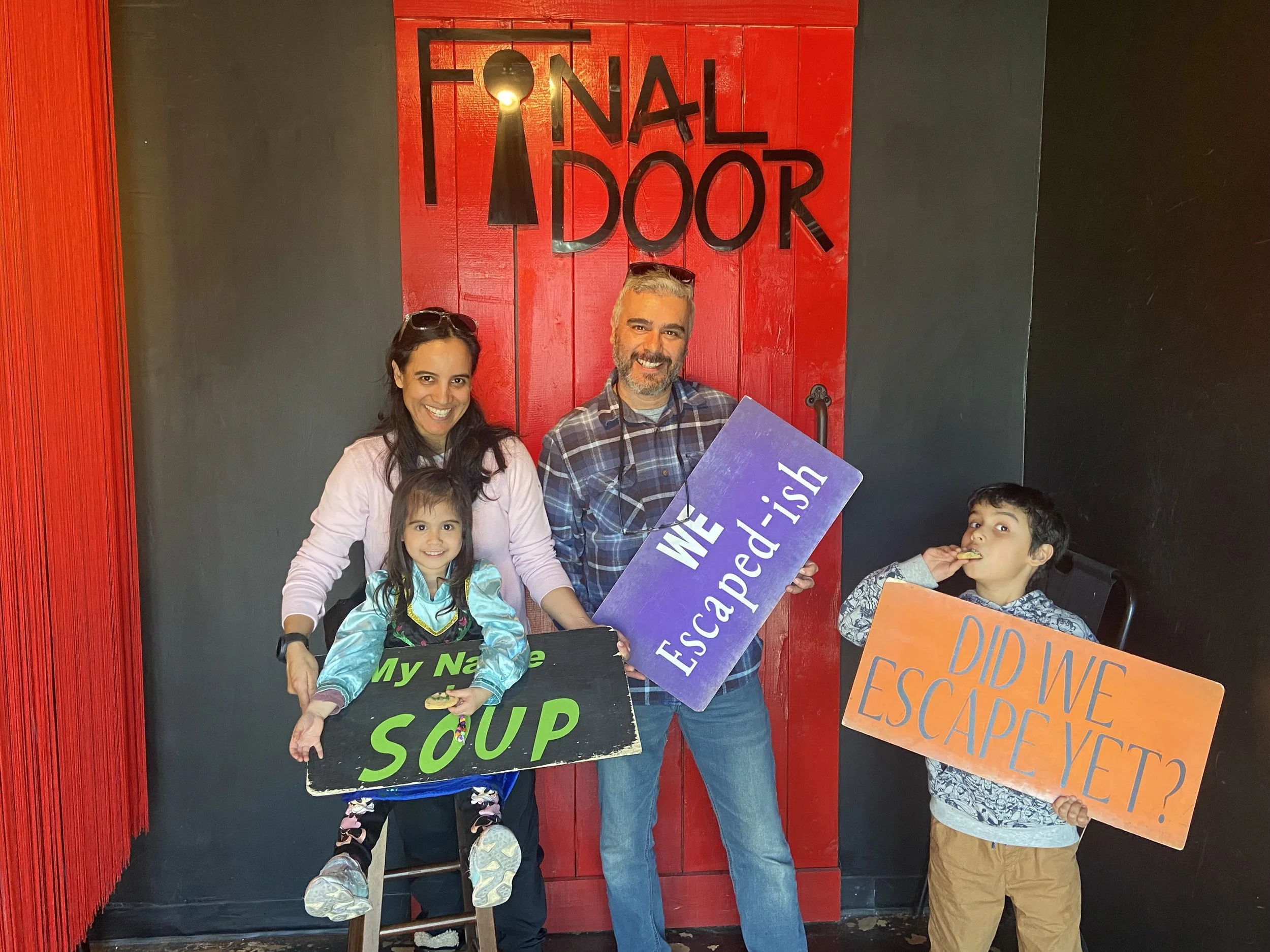 the-final-door-escape-room-columbia-sc-team-photos-2-17-25(14).JPG