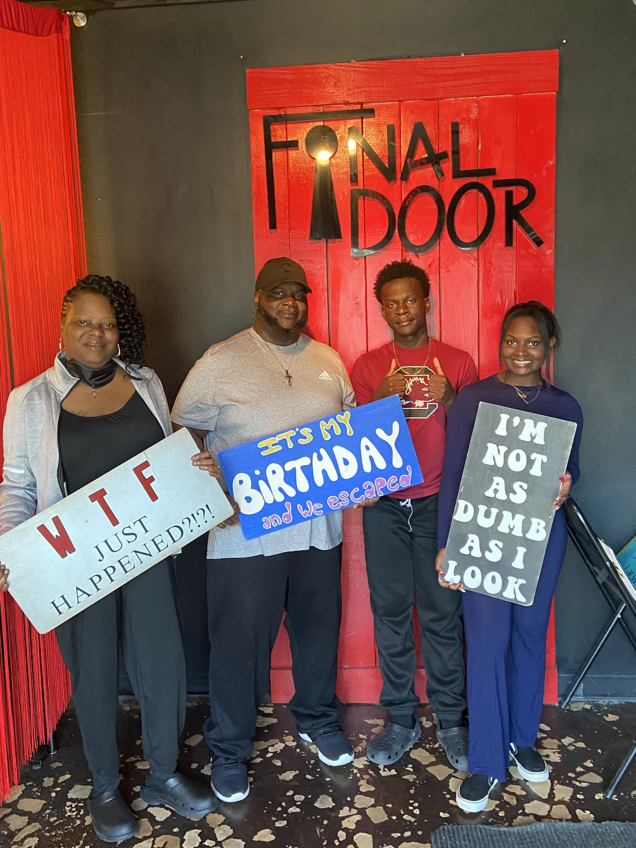 the-final-door-escape-room-columbia-sc-team-photos-3-23-25 (13).JPG