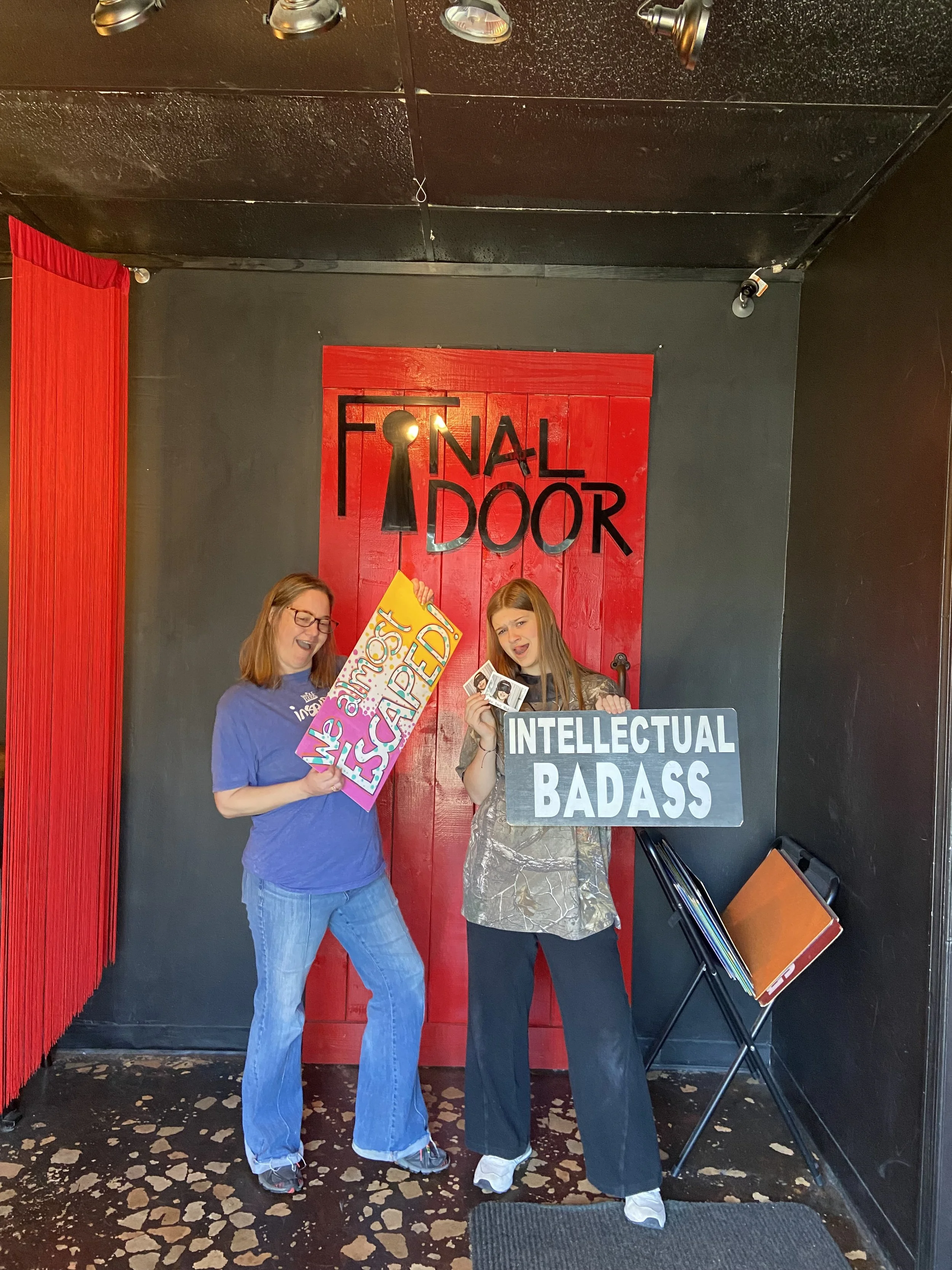 the-final-door-escape-room-columbia-sc-team-photos-3-23-25 (5).JPG