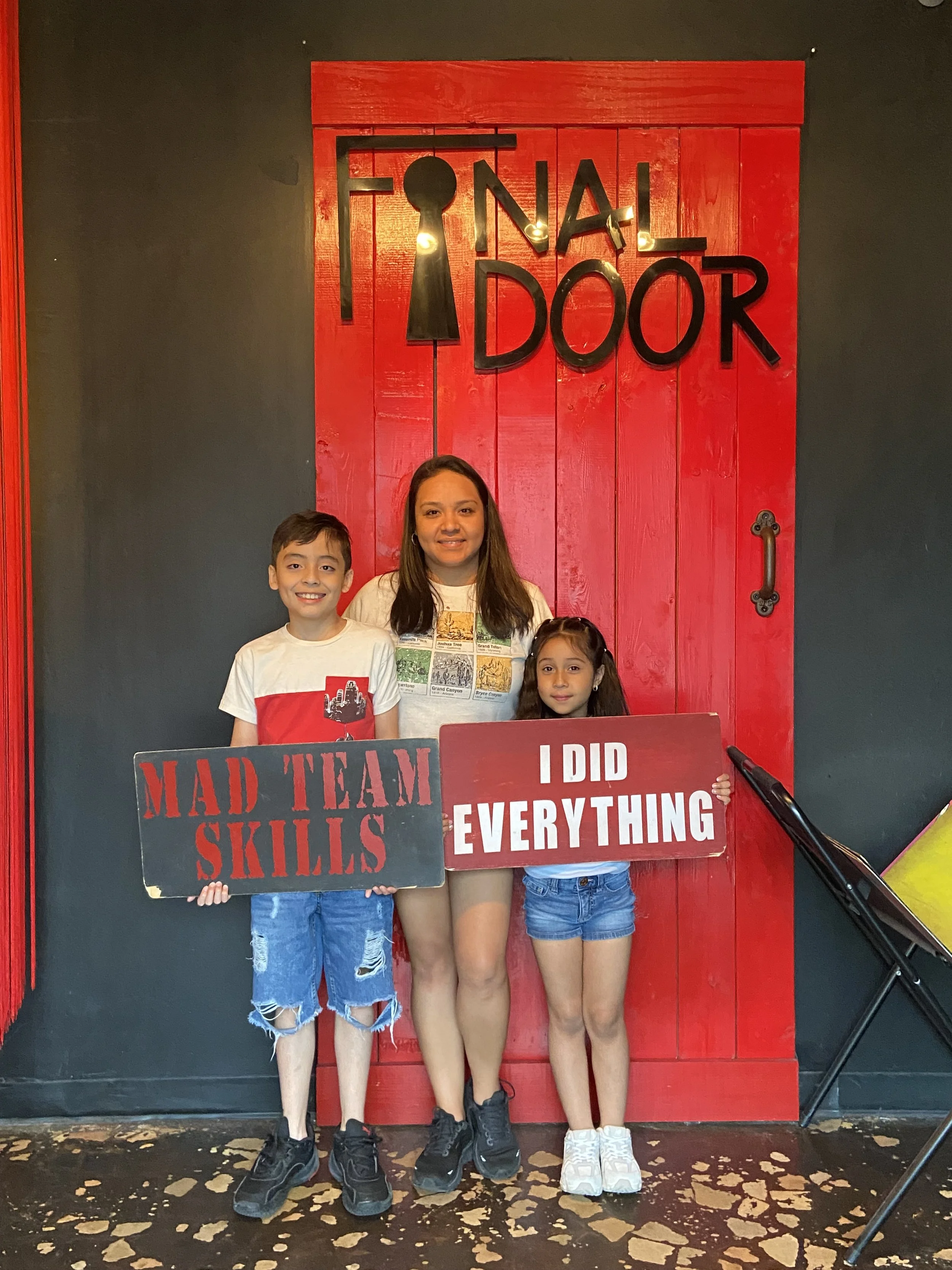 the-final-door-escape-room-columbia-sc-team-photos-4-24-25 (1).JPG