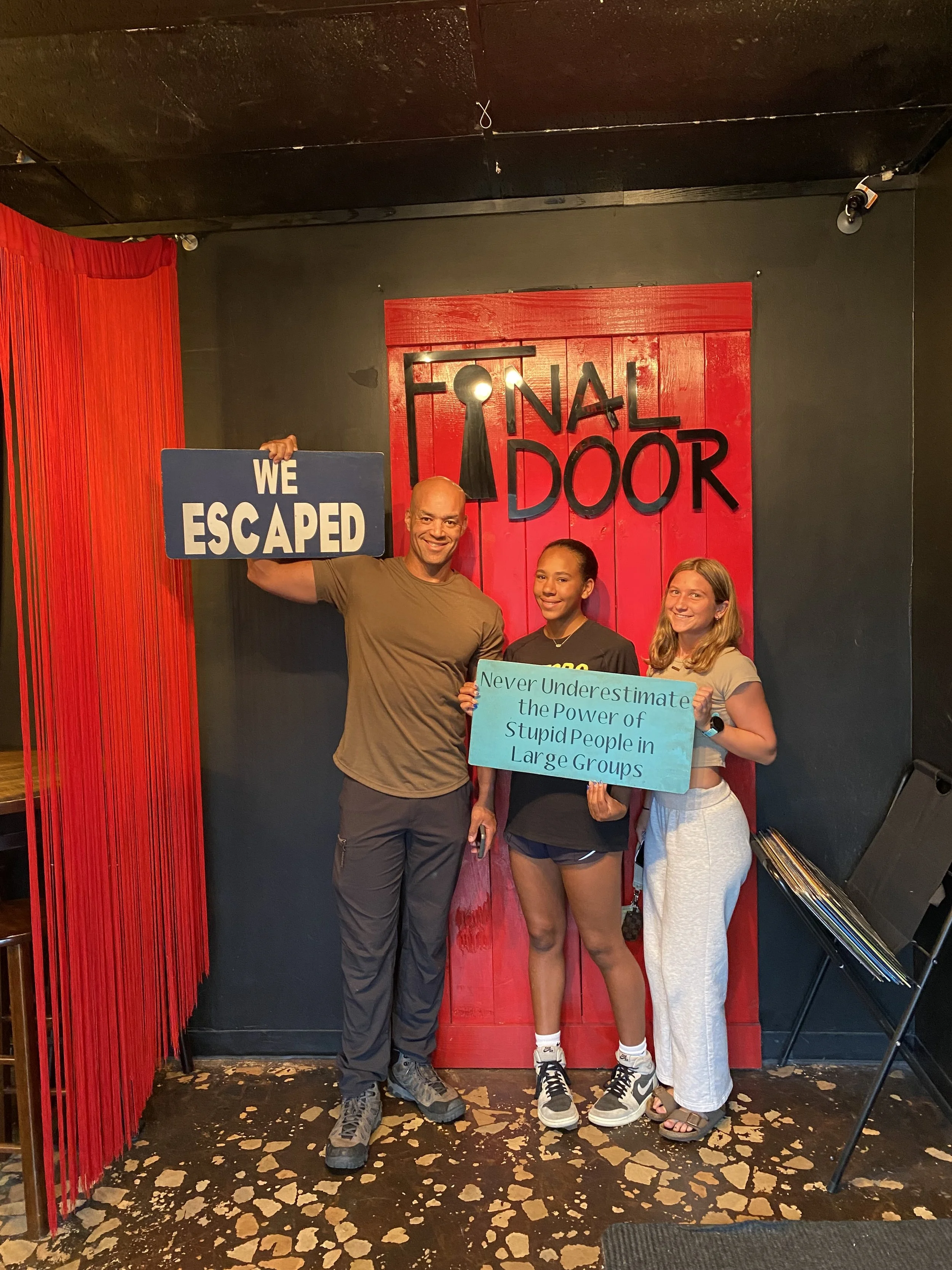the-final-door-escape-room-columbia-sc-team-photos-5-27 -25 (11).JPG
