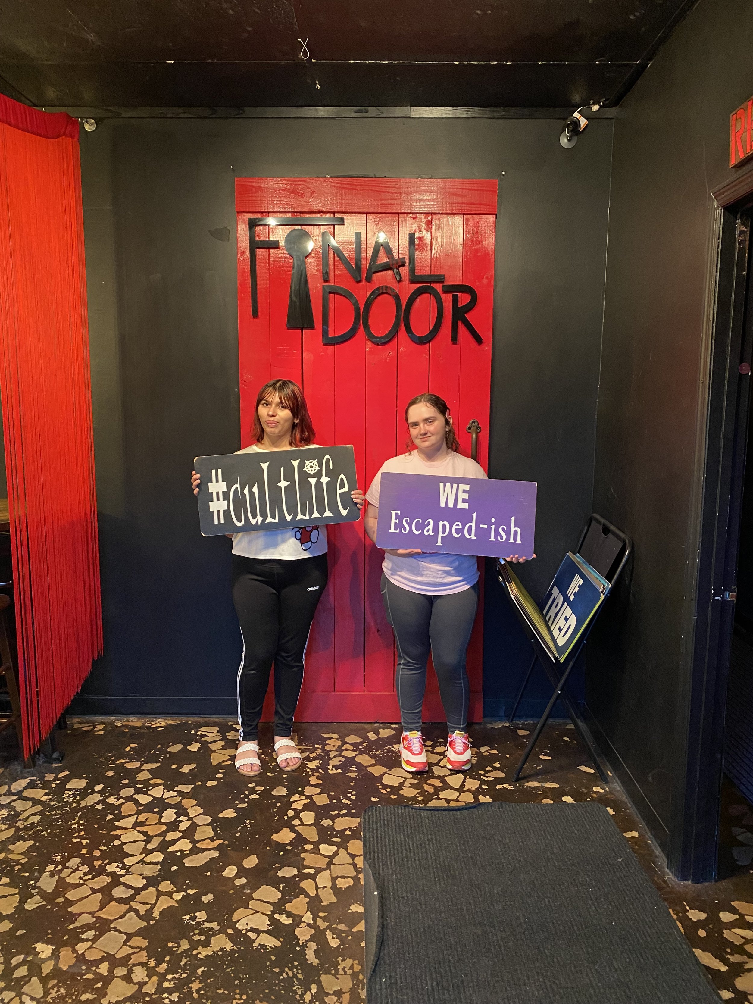 the-final-door-escape-room-columbia-sc-team-photos-6-23-25 (5).JPG