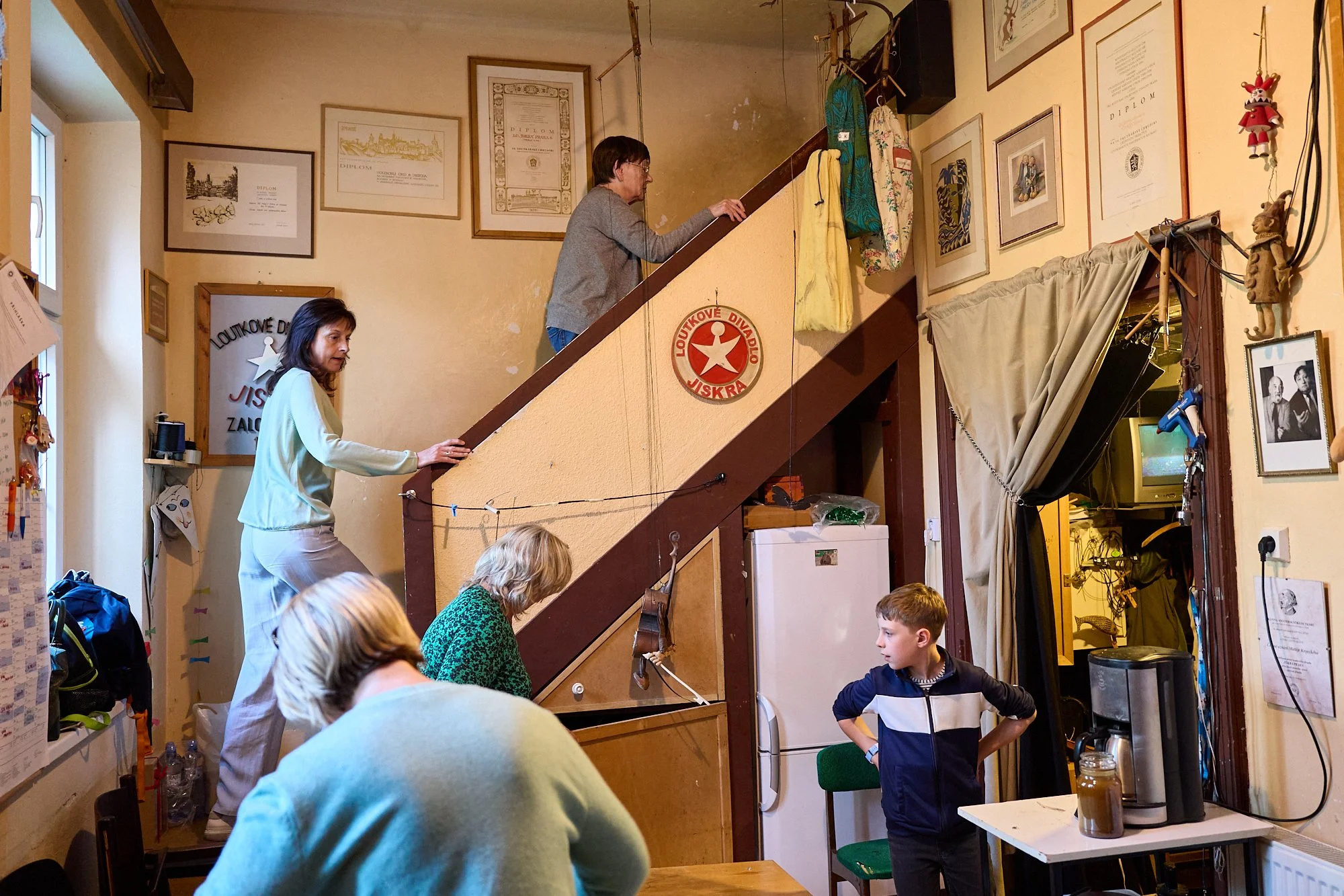  Performers at Divadlo Jiskra taking their places for the show. Czechia.  