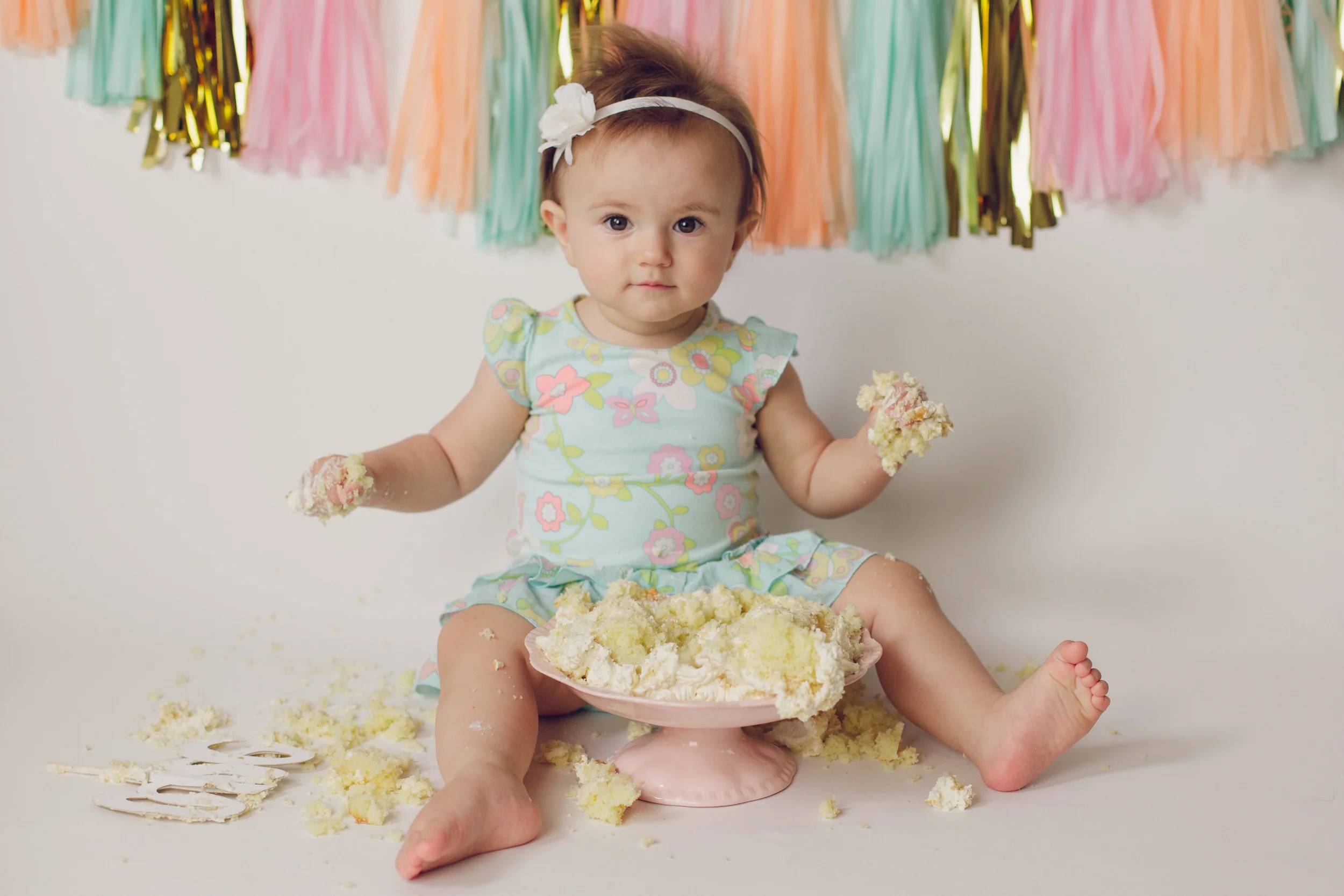 olivia cake smash -32.jpg