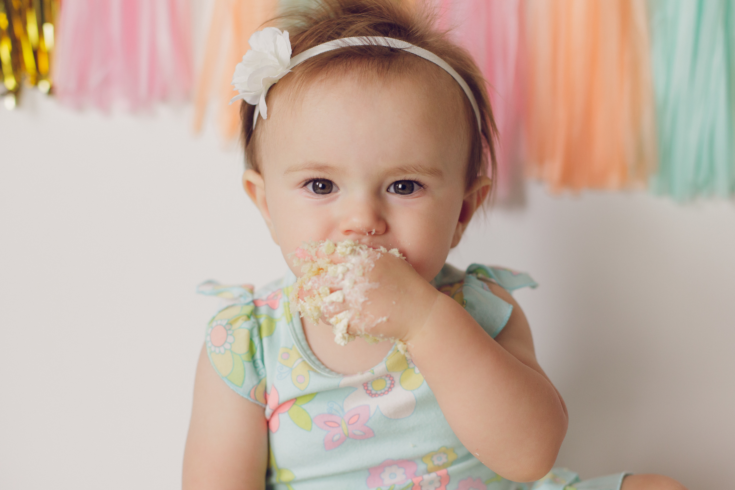 olivia cake smash -38.jpg