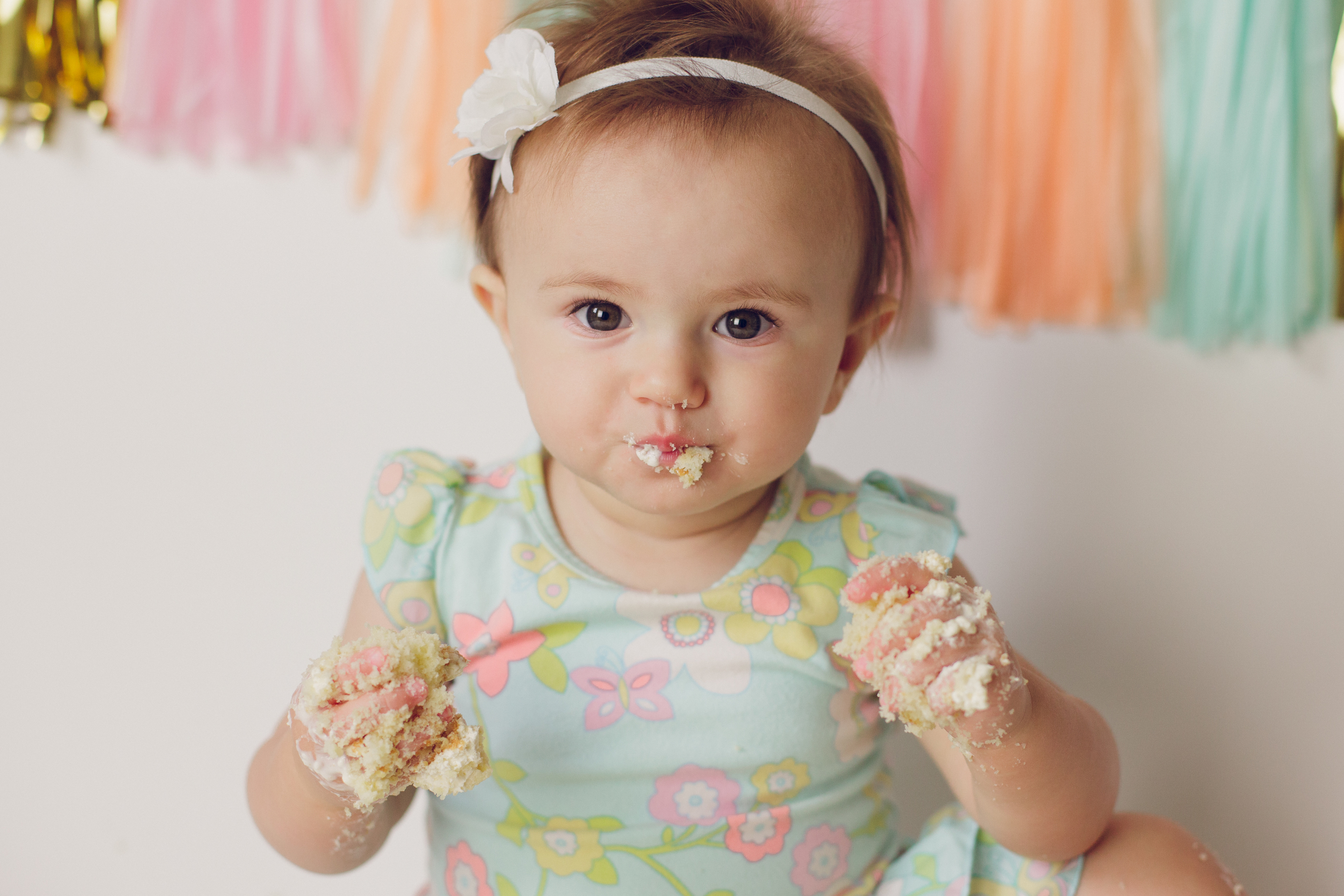 olivia cake smash -42.jpg